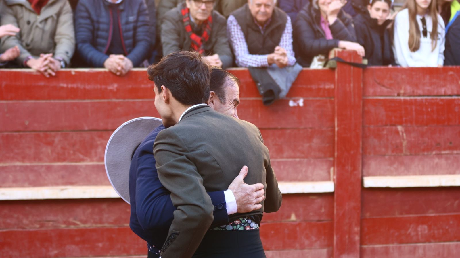 Brindis de Diosleguarde al banderillero José Andrés Gonzalo en el festival del martes en el Carnaval del Toro 2026