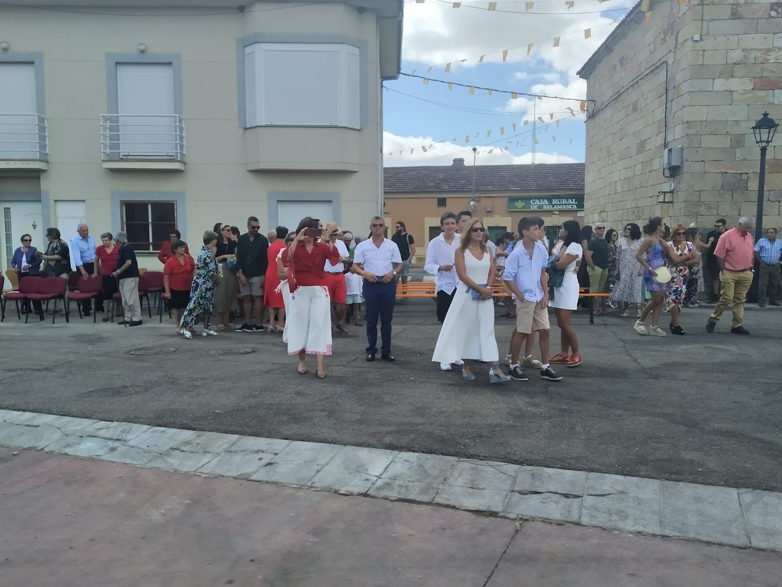 procesion-por-las-fiestas-patronales-en-valdelosa-22