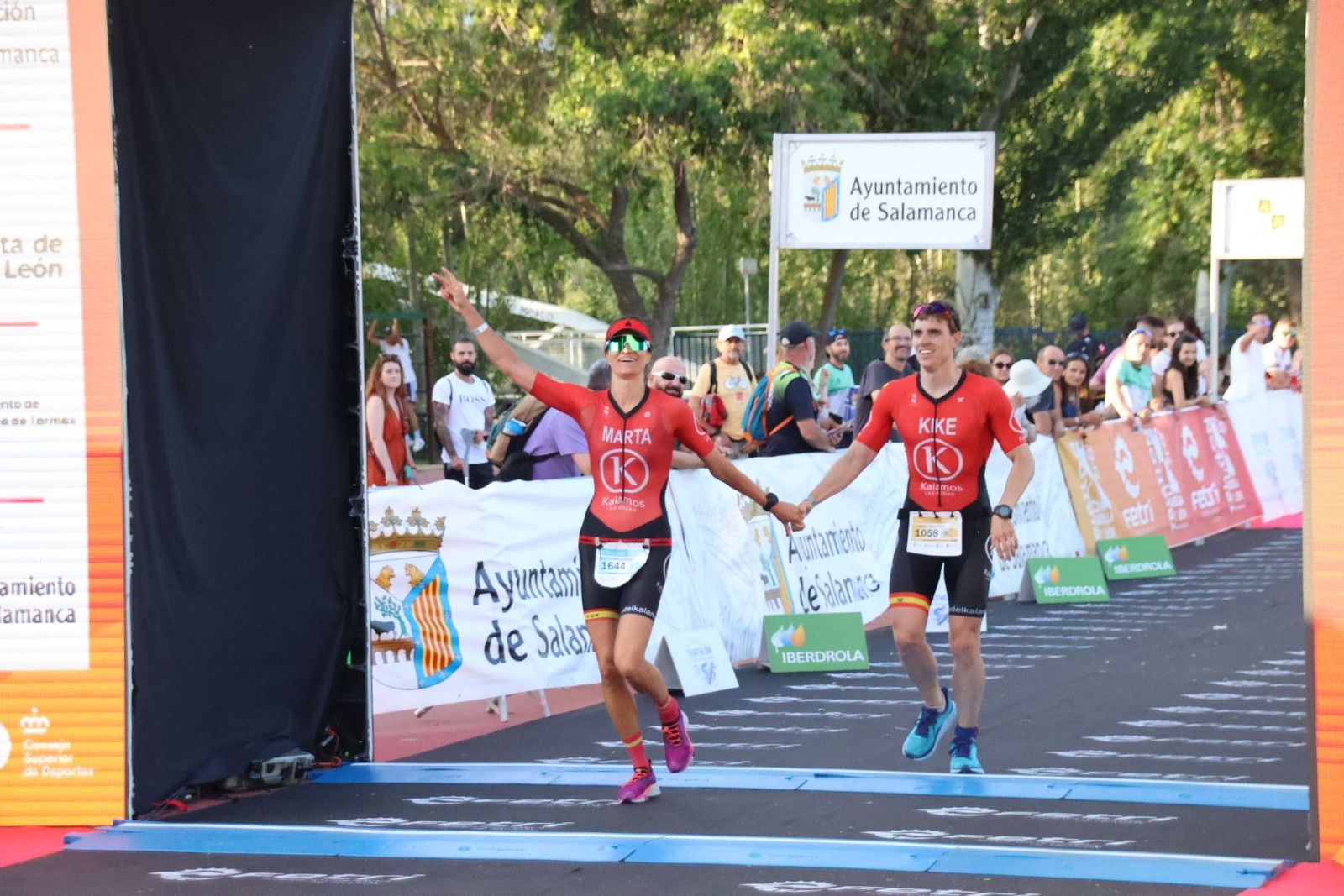 entrega de trofeos de los Campeonatos de España de Triatlón de Media Distancia