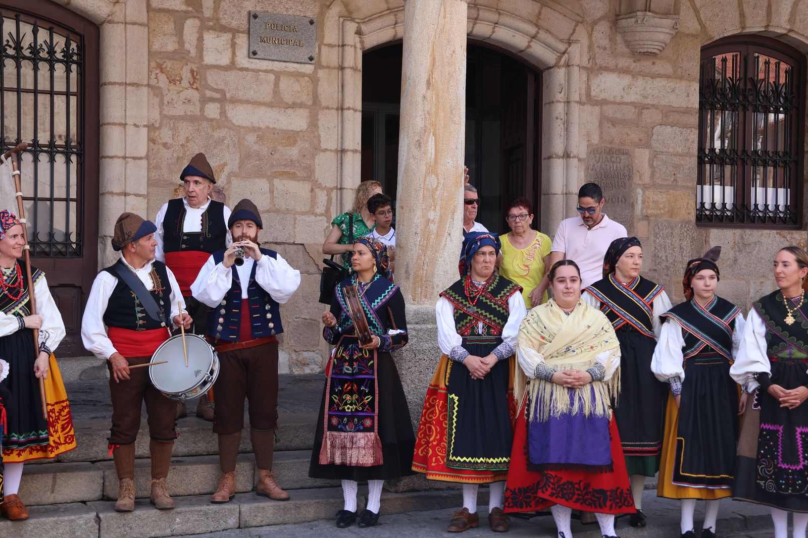 grupo-bajo-duero-en-la-xxxii-muestra-de-folklore-7