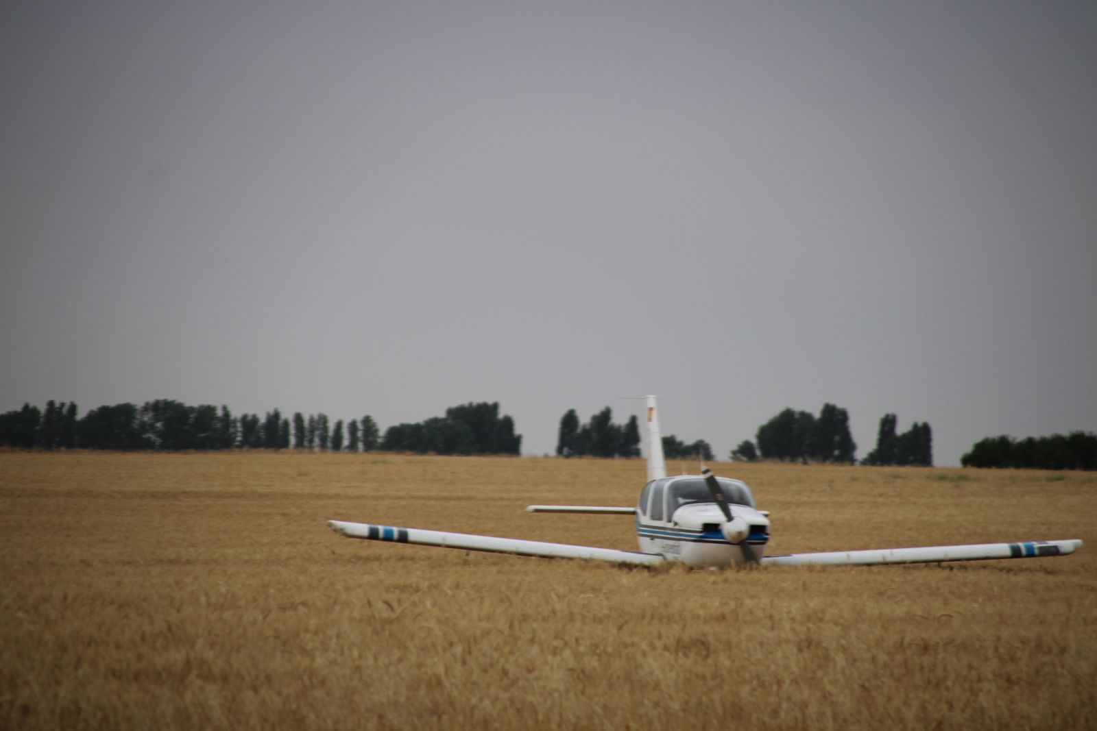 Aterrizaje forzoso de una avioneta de Matacán en Rágama
