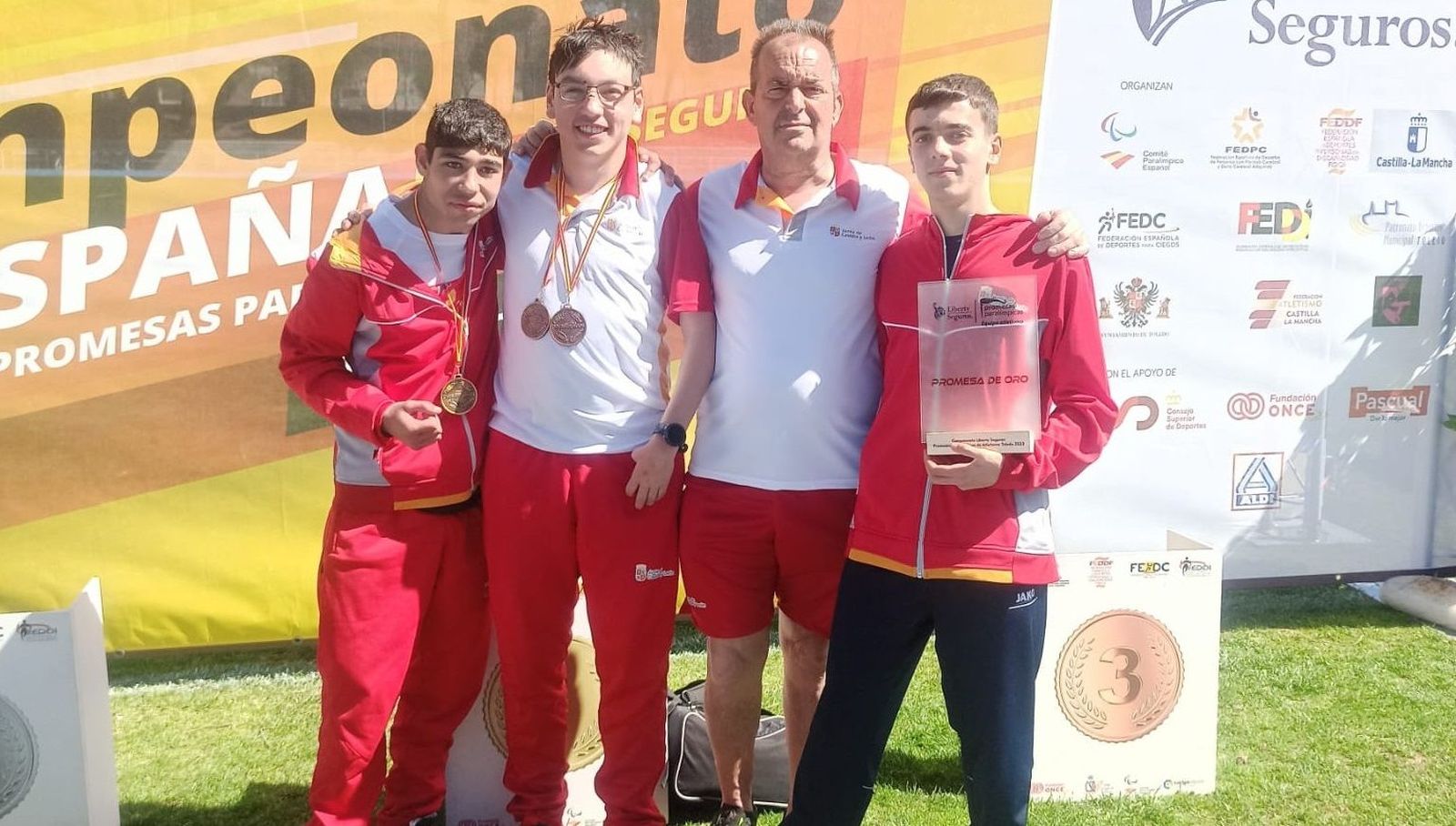 Atletas salmantinos promesas paralímpicas de atletismo al aire libre. Foto Delegación Salmantina de Atletismo