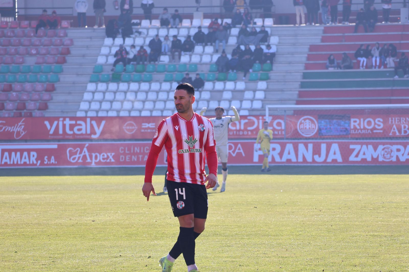 Kike Márquez en el encuentro entre el Zamora CF y Osasuna Promesas