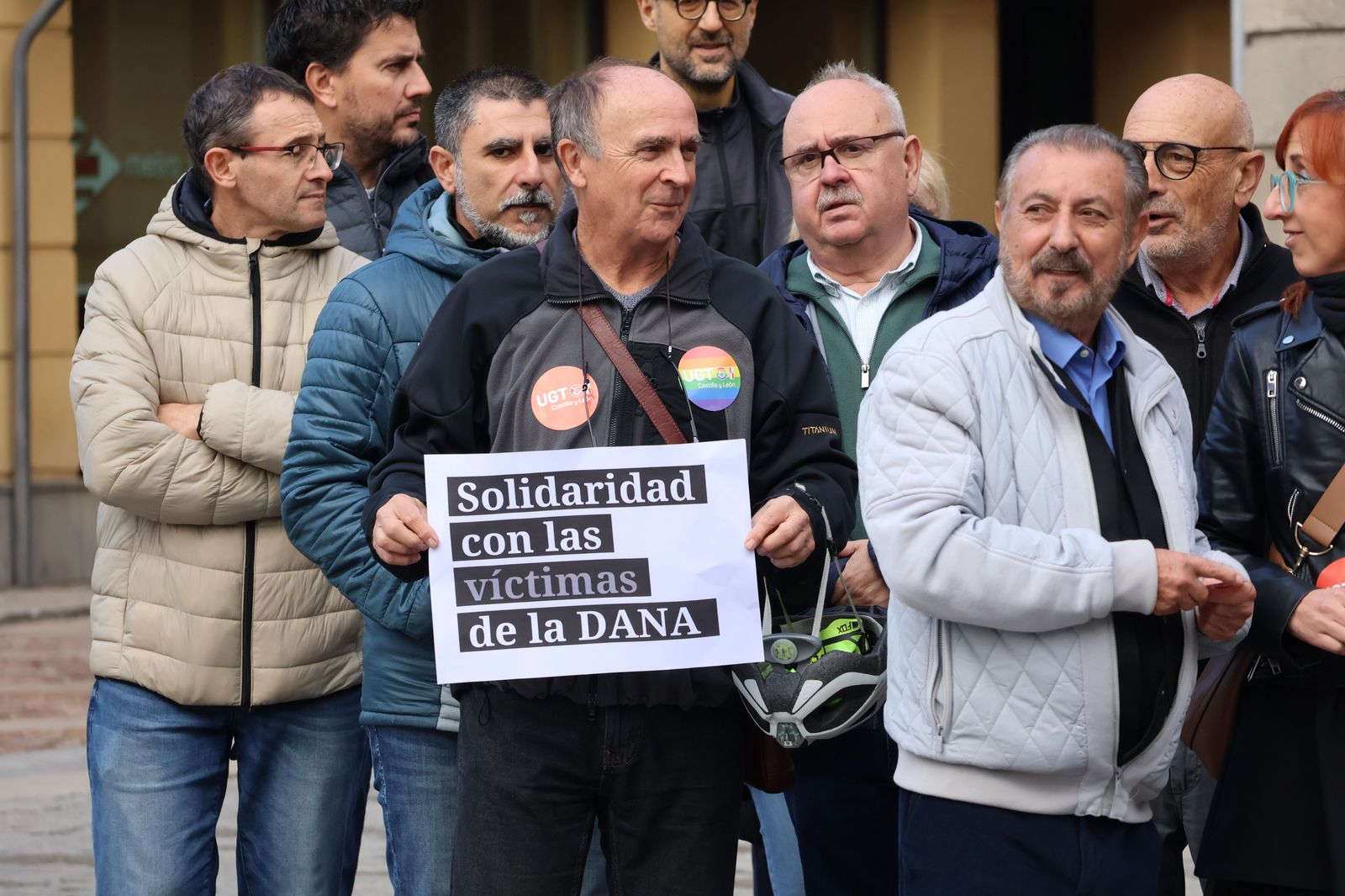 manifestacion-de-los-sindicatos-frente-al-ayuntamiento-12