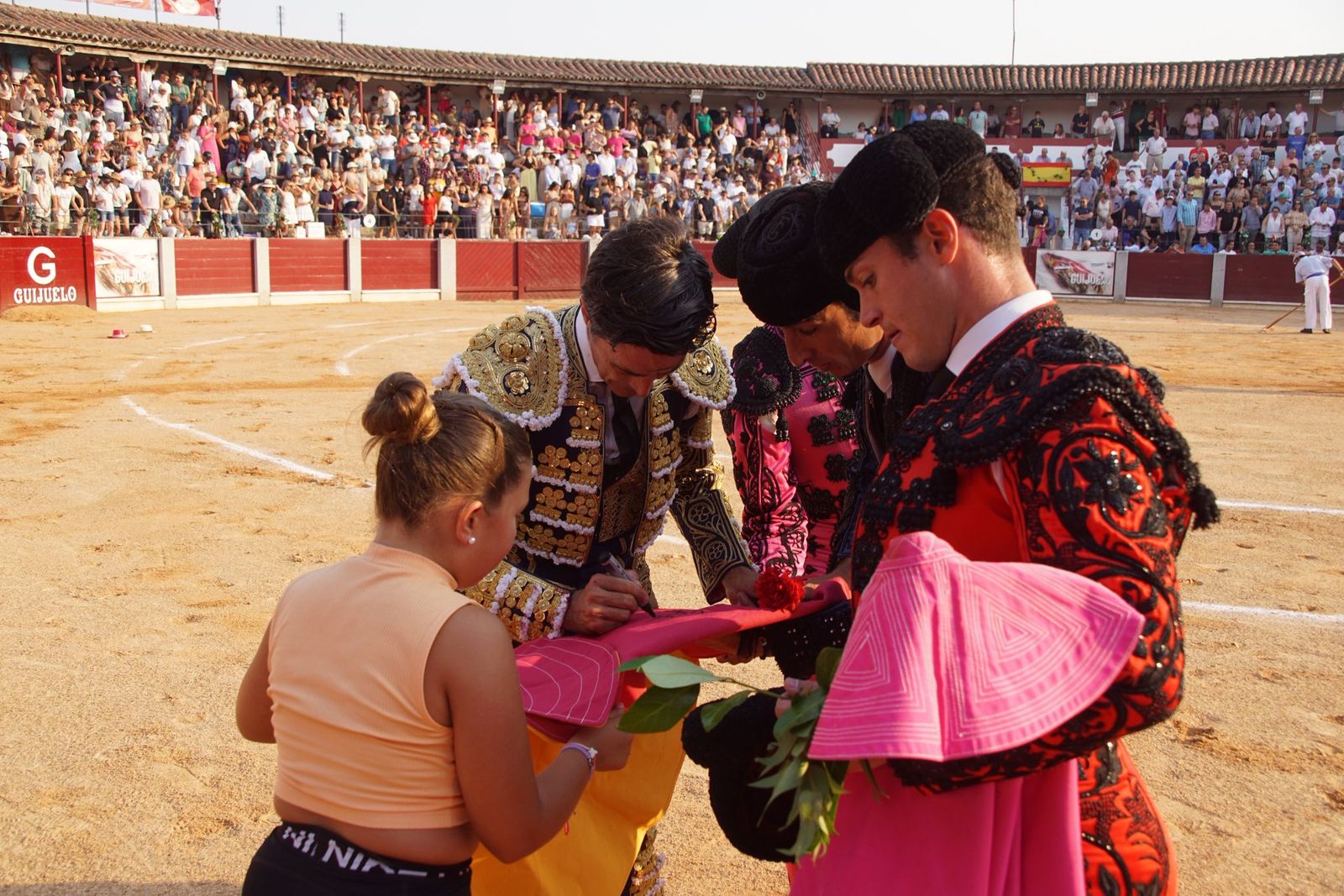 En imágenes la despedida de los ruedos de El Capea en Guijuelo