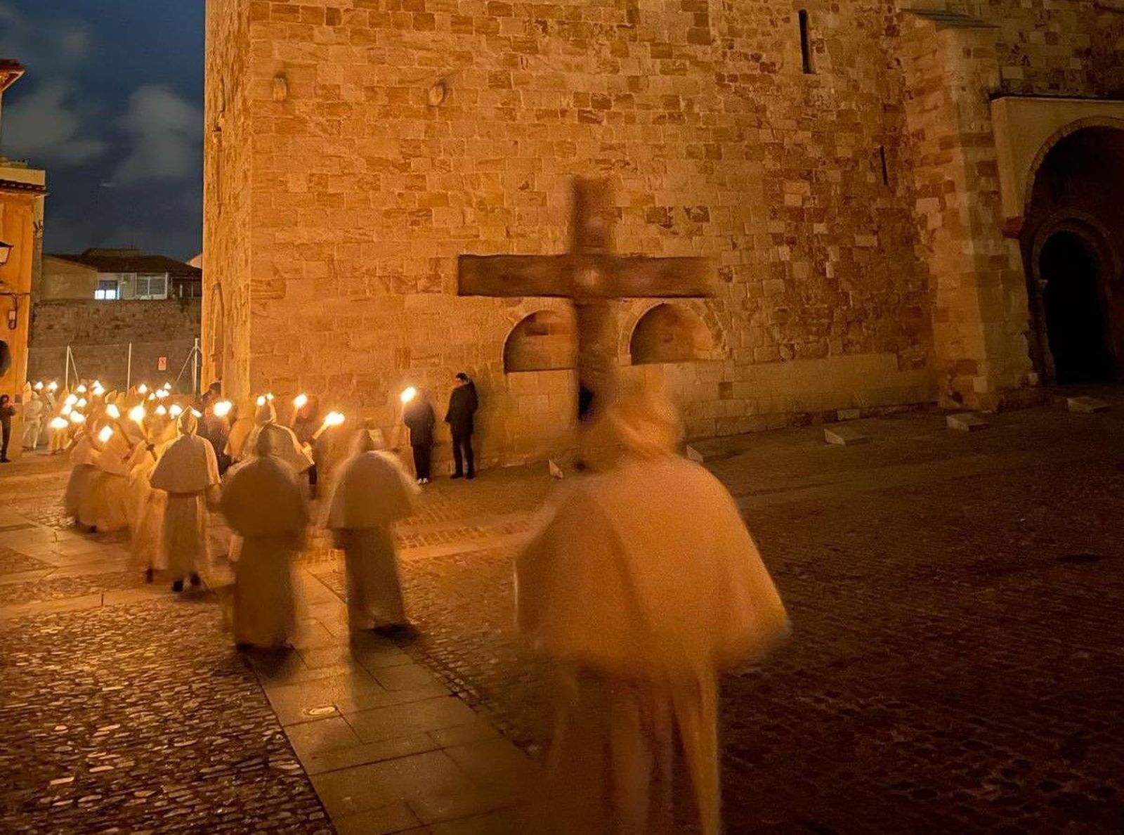 La Semana Santa de Zamora traspasa fronteras y llega hasta Reino Unido. Hermandad Penitencial del Santísimo Cristo de la Buena Muerte. La Semana Santa de Zamora traspasa fronteras y llega hasta Reino Unido. Hermandad Penitencial del Santísimo Cristo de la Buena Muerte.