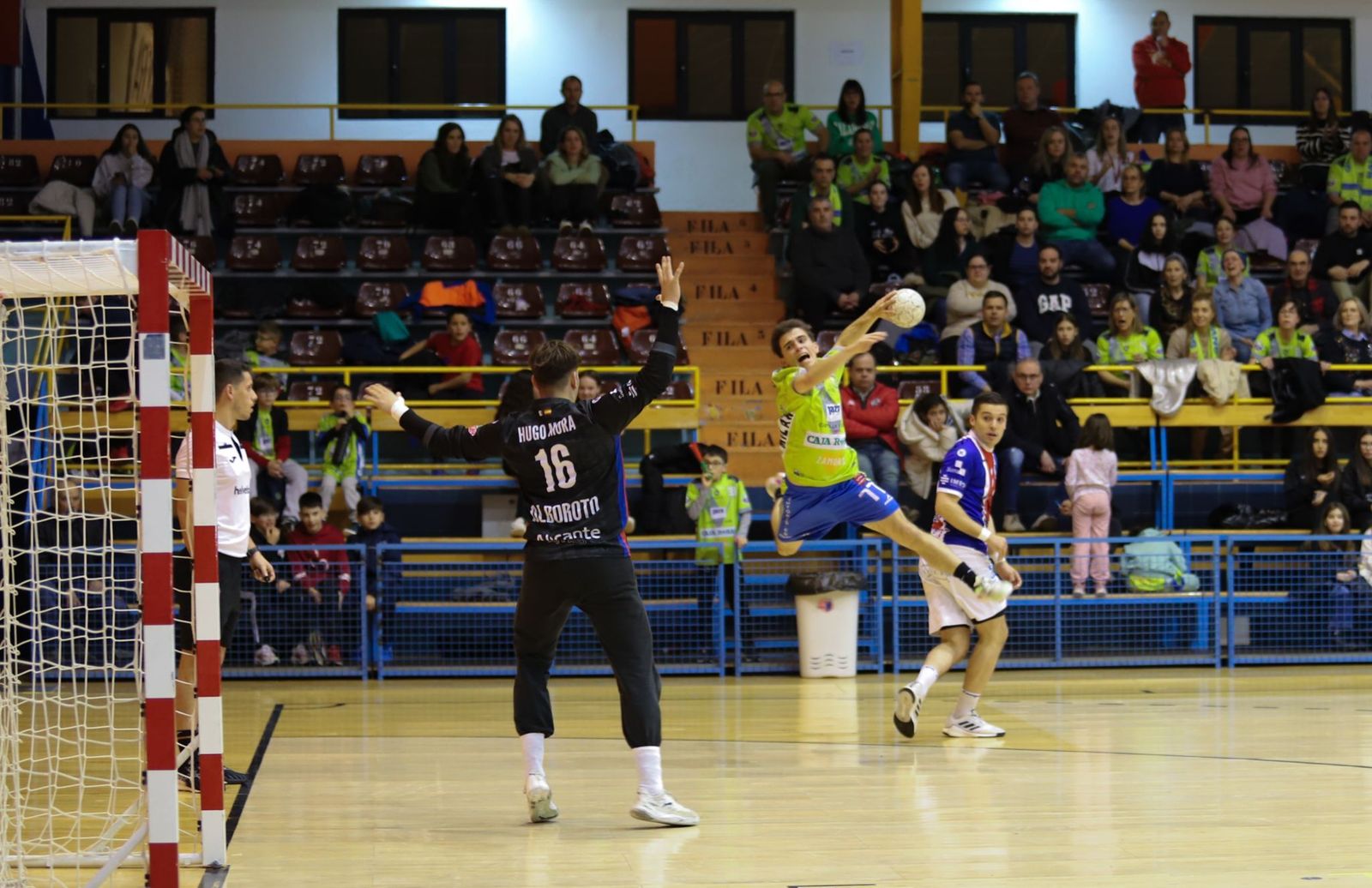 El Balonmano Zamora consigue empatar ante el Agustinos Alicante