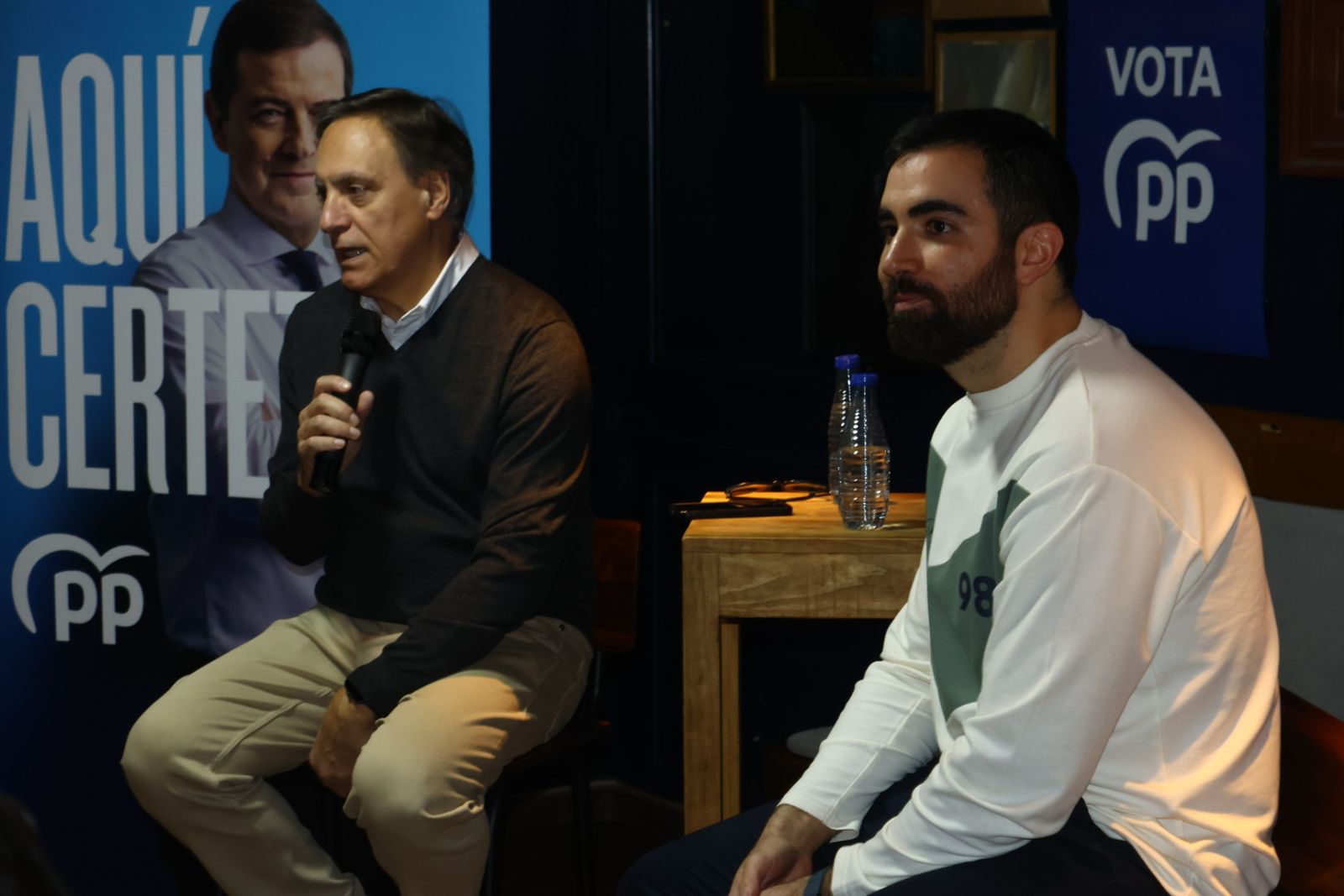 Carlos García Carbayo y Ángel Porras participan en un encuentro con jóvenes