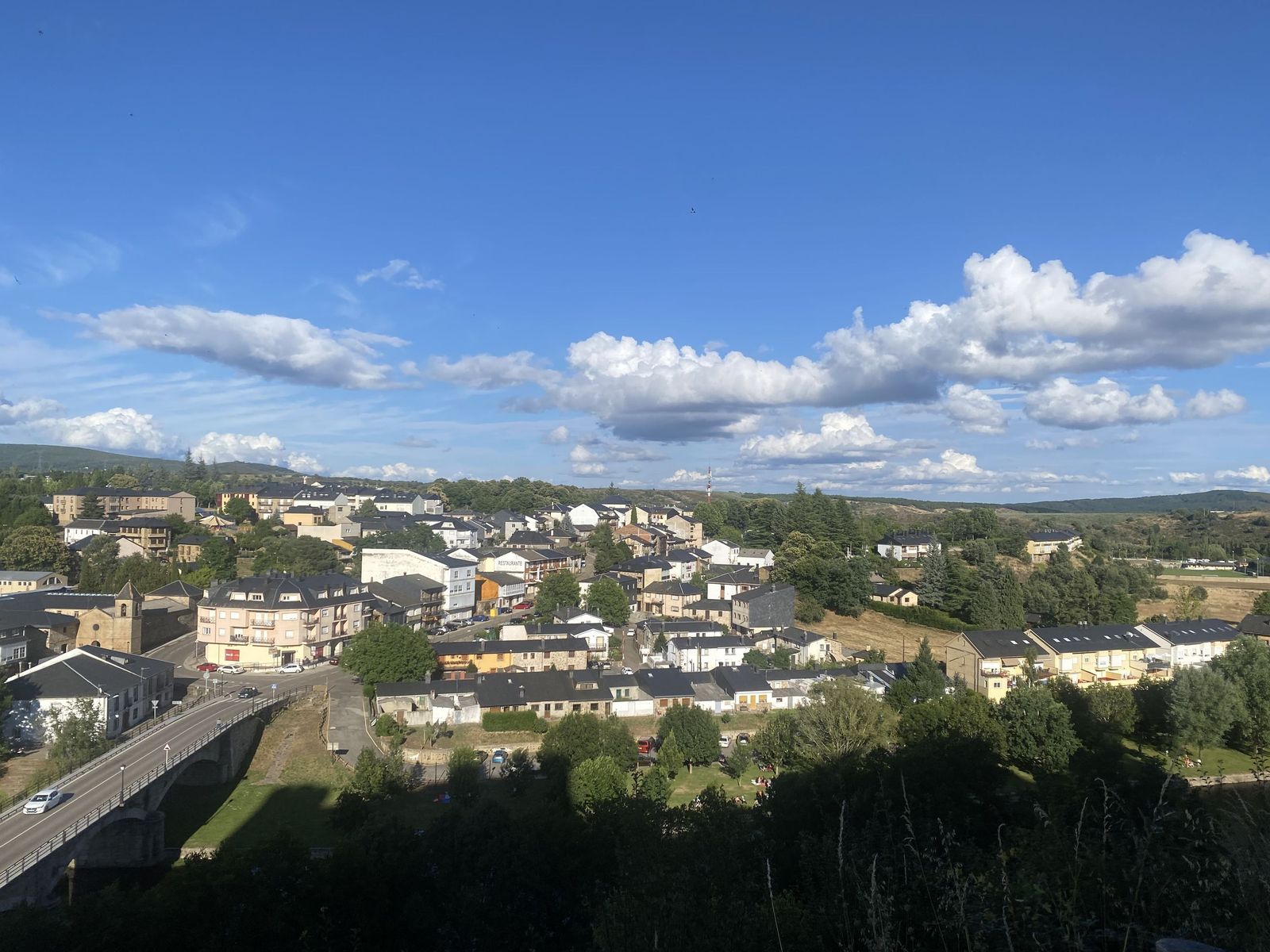 Vista del puente del Río Tera