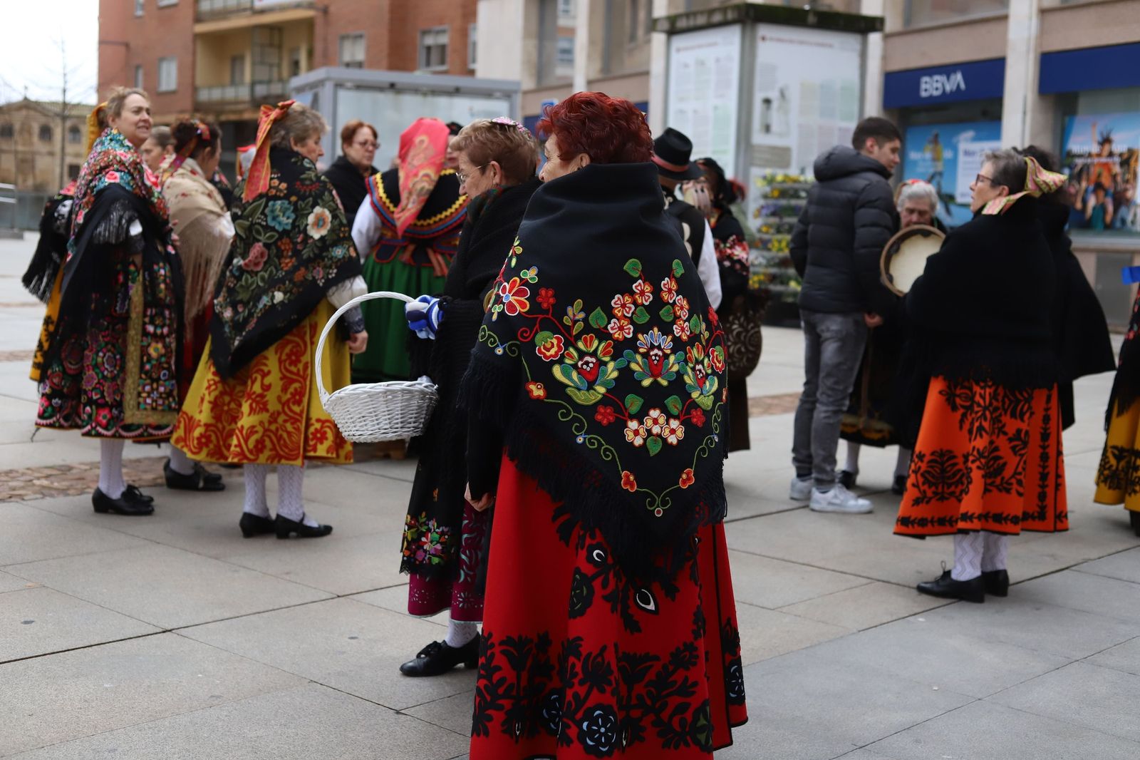 GALERÍA | Las águedas celebran la tradición por las calles de Zamora