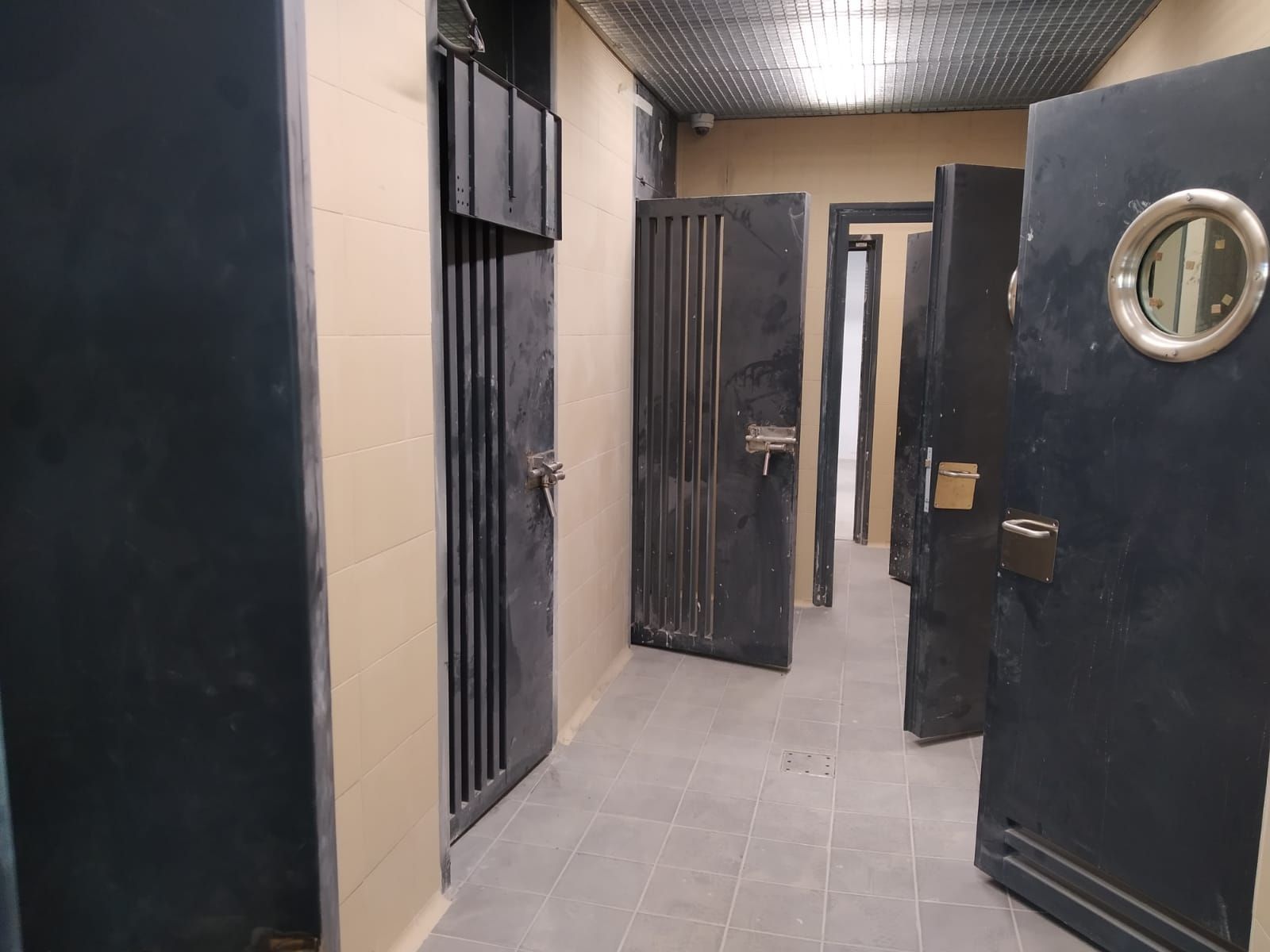 virginia-barcones-visita-las-obras-del-cuartel-de-la-guardia-civil-en-santa-marta-de-tormes-2