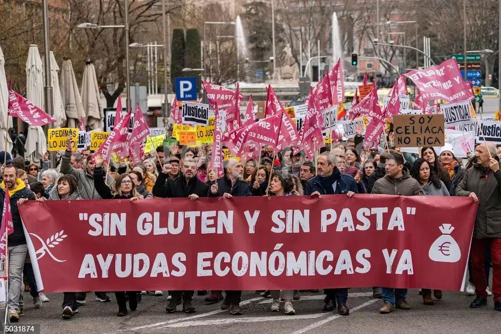 Manifestación de las personas celiacas en Madrid 5 de marzo 2023 | EUROPA PRESS