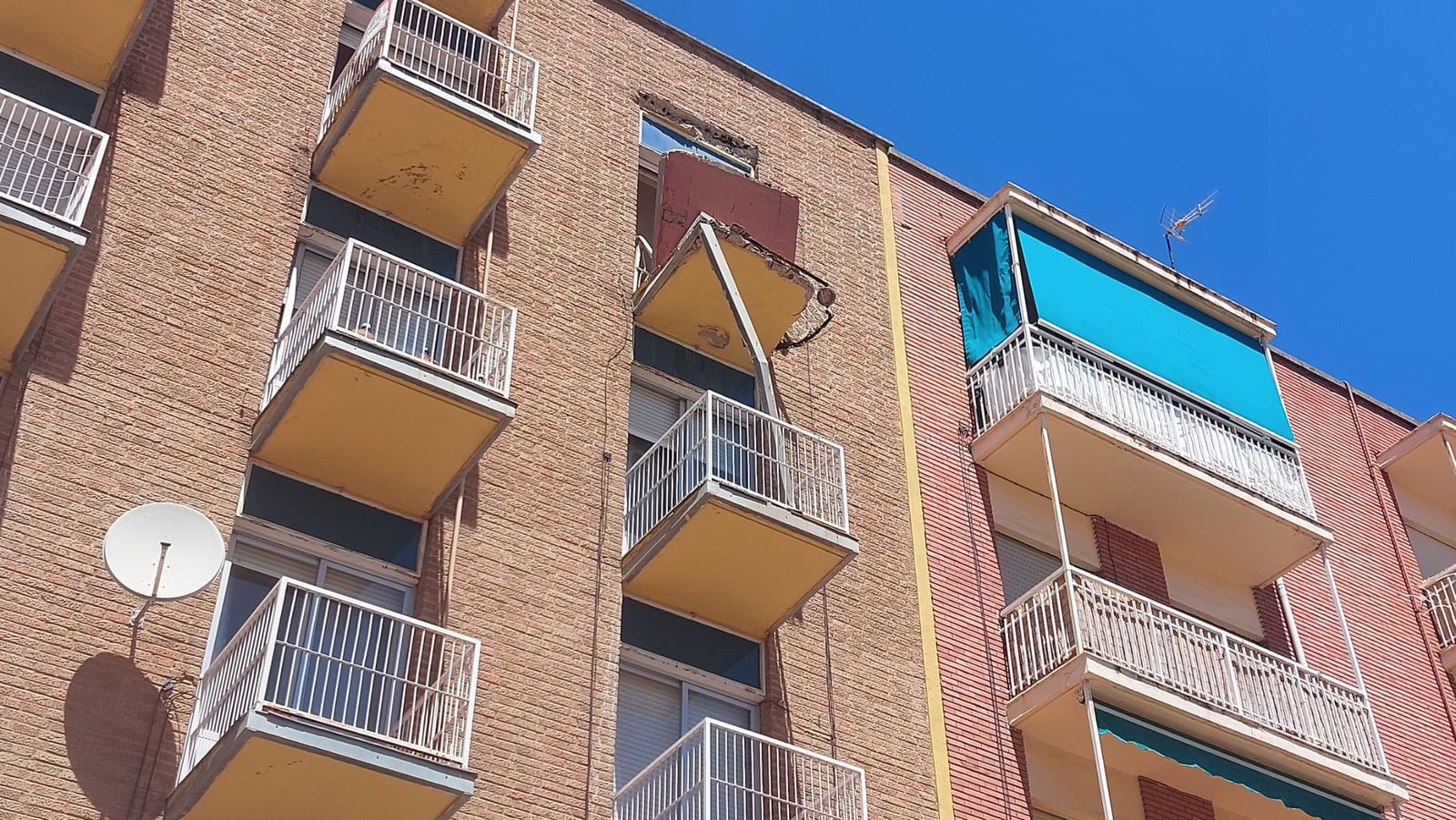 GALERÍA | Se mantiene el despliegue en Pablo Morillo por peligro de desprendimientos