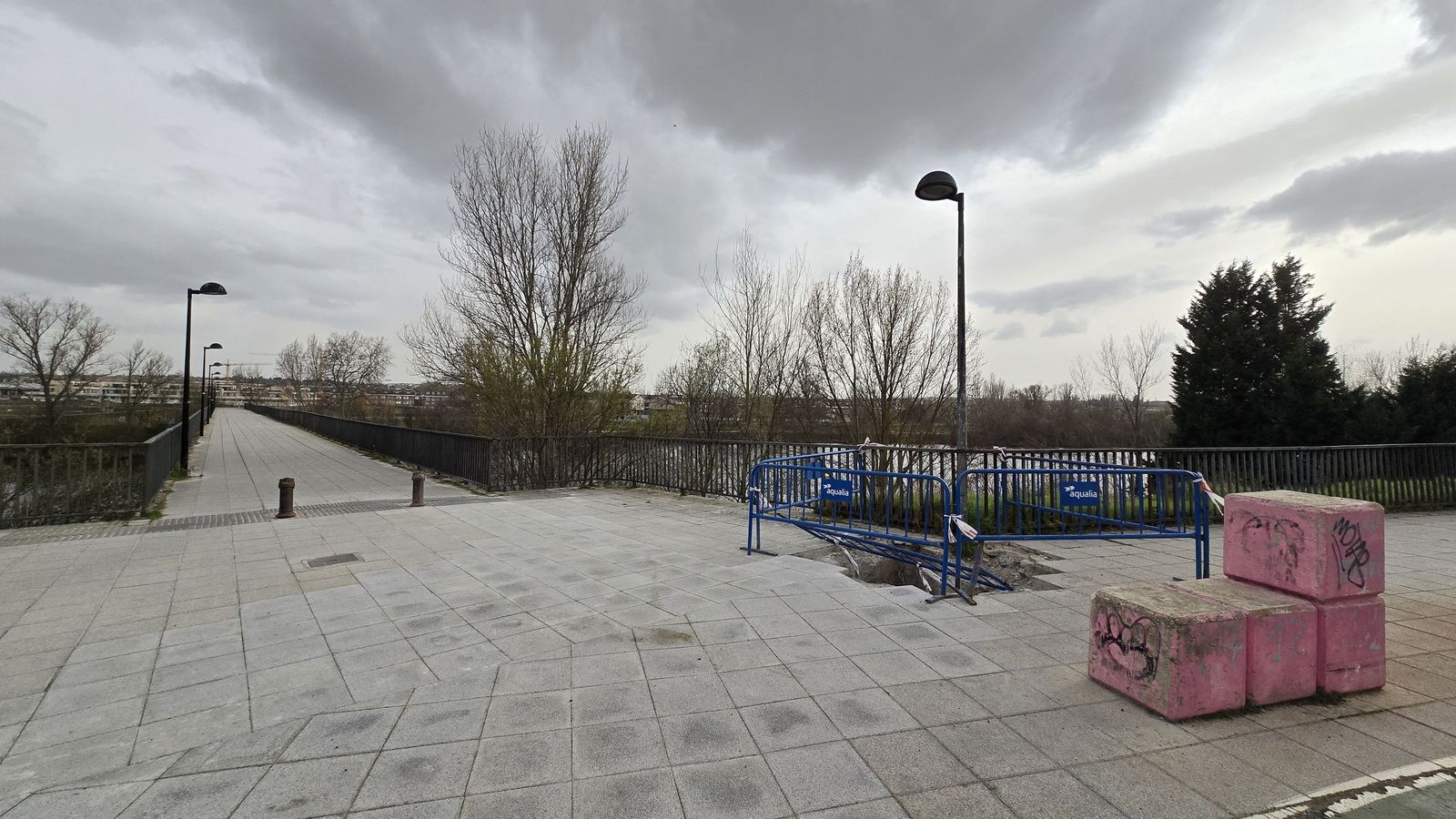 Pasarela que conecta La Fontana con el polígono industrial 'El Tormes'