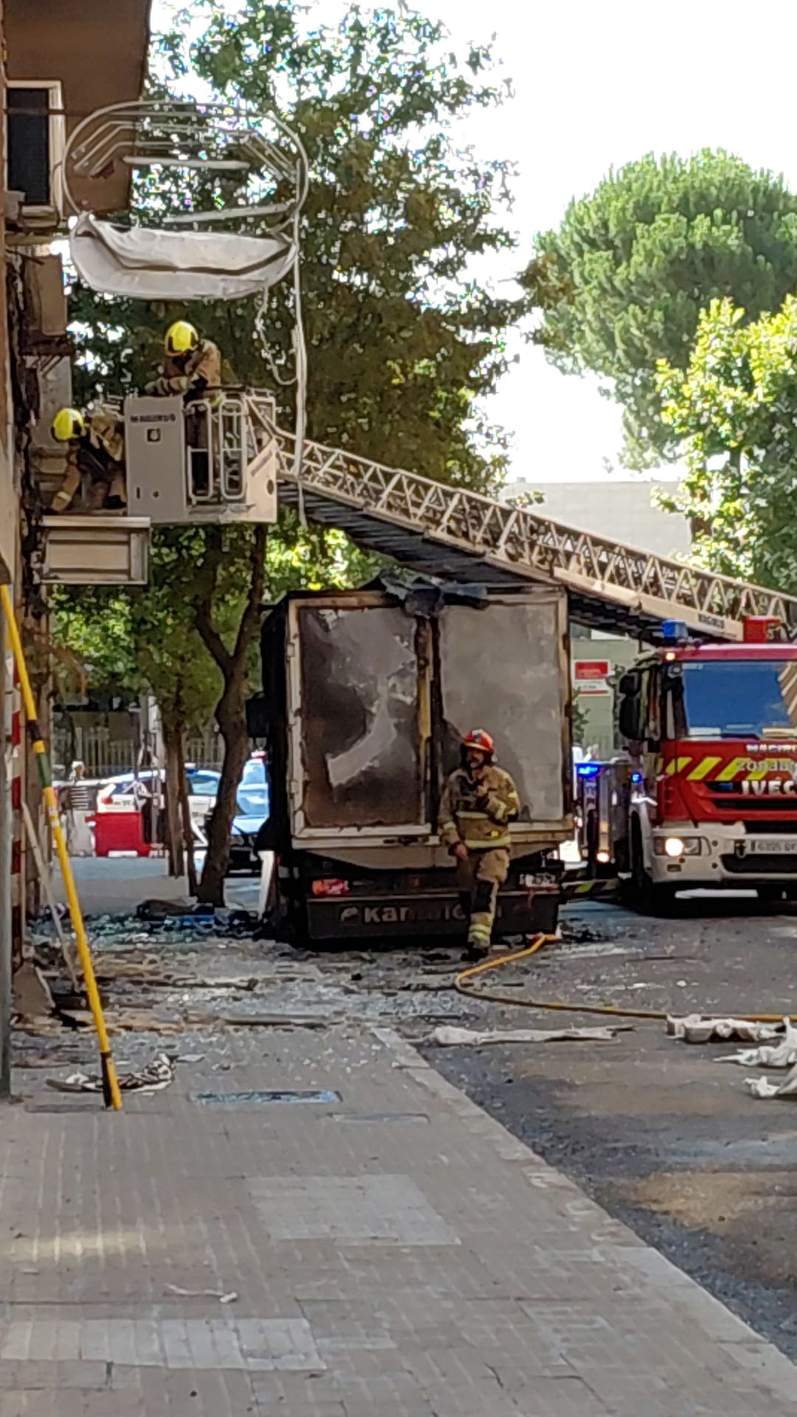 GALERÍA | Así ha sido y se ha vivido la explosión de gas en Zamora