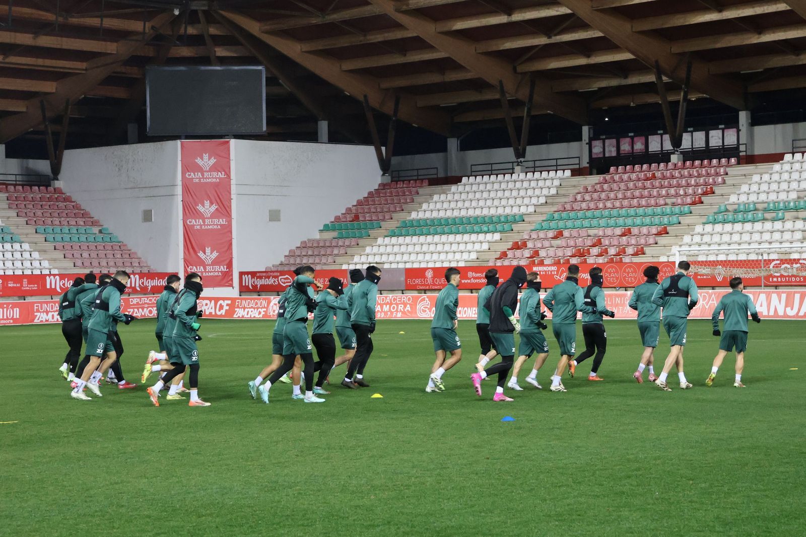 Entrenamiento del Zamora CF a puertas abiertas
