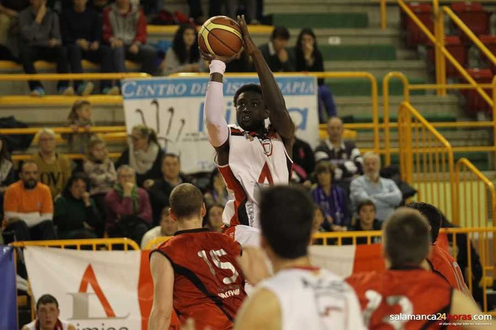 El CB Tormes vence en Ferrol