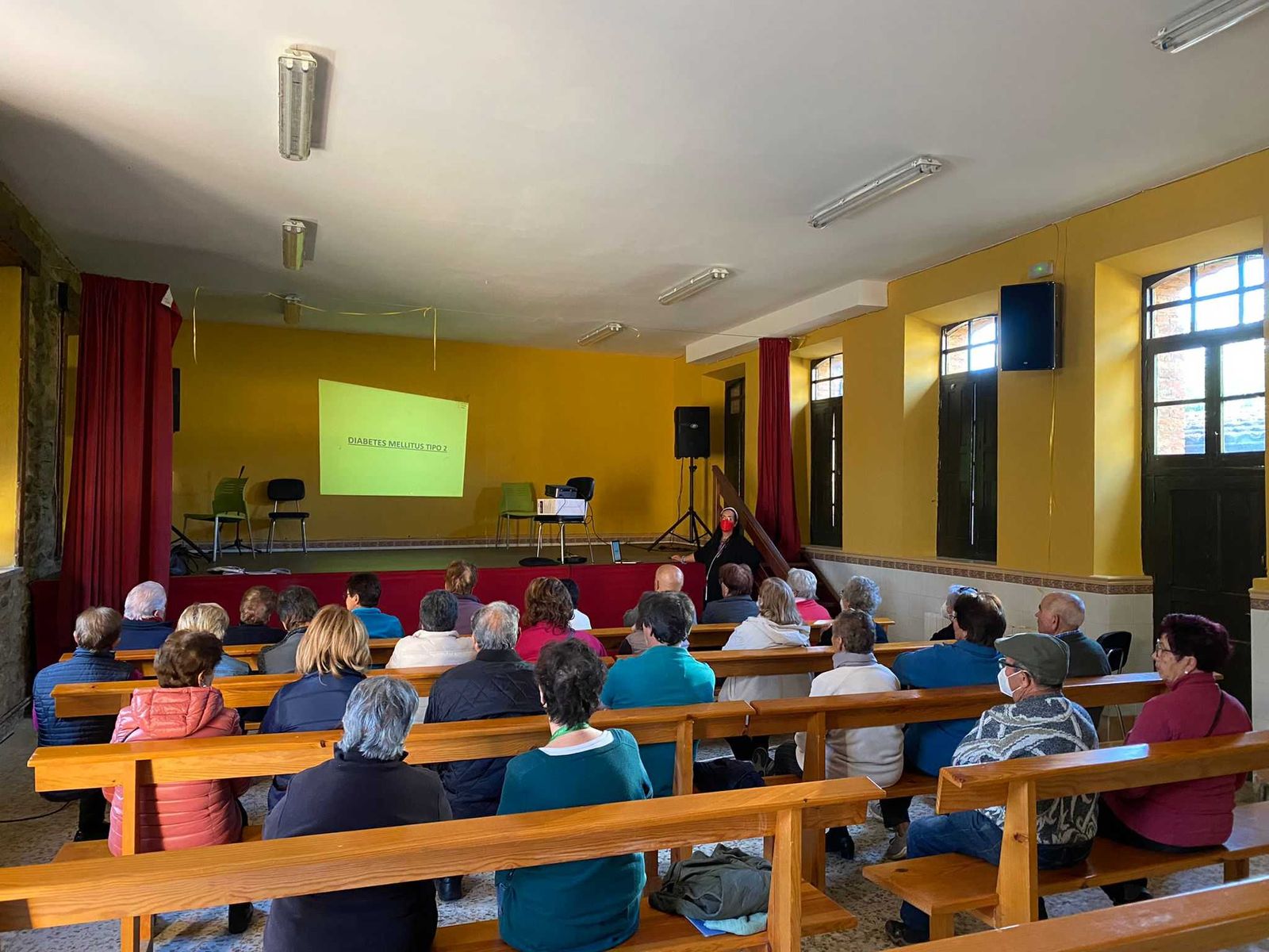 Un instante de las charlas