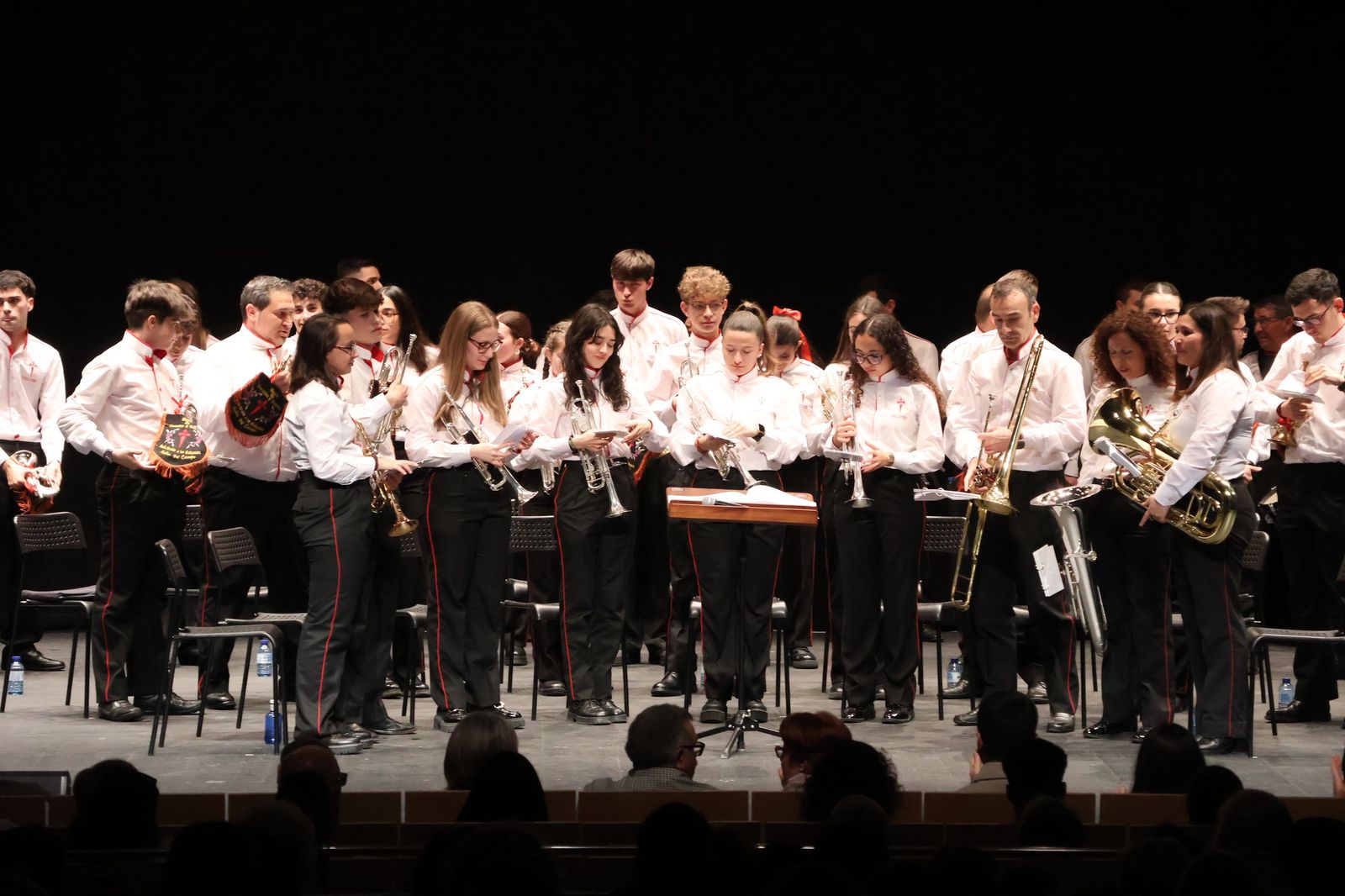 GALERÍA | Revive un Certamen de Cornetas y Tambores lleno de música y emoción