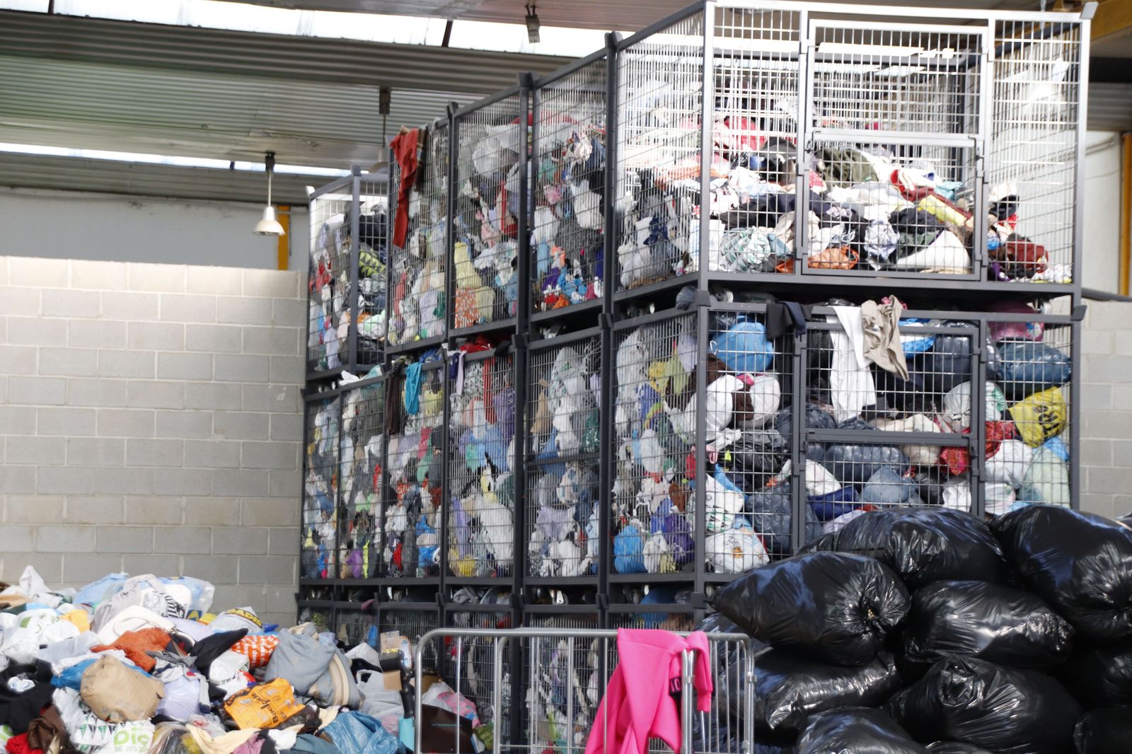 Ropa reciclada en 'Porsiete'. Foto Andrea M.