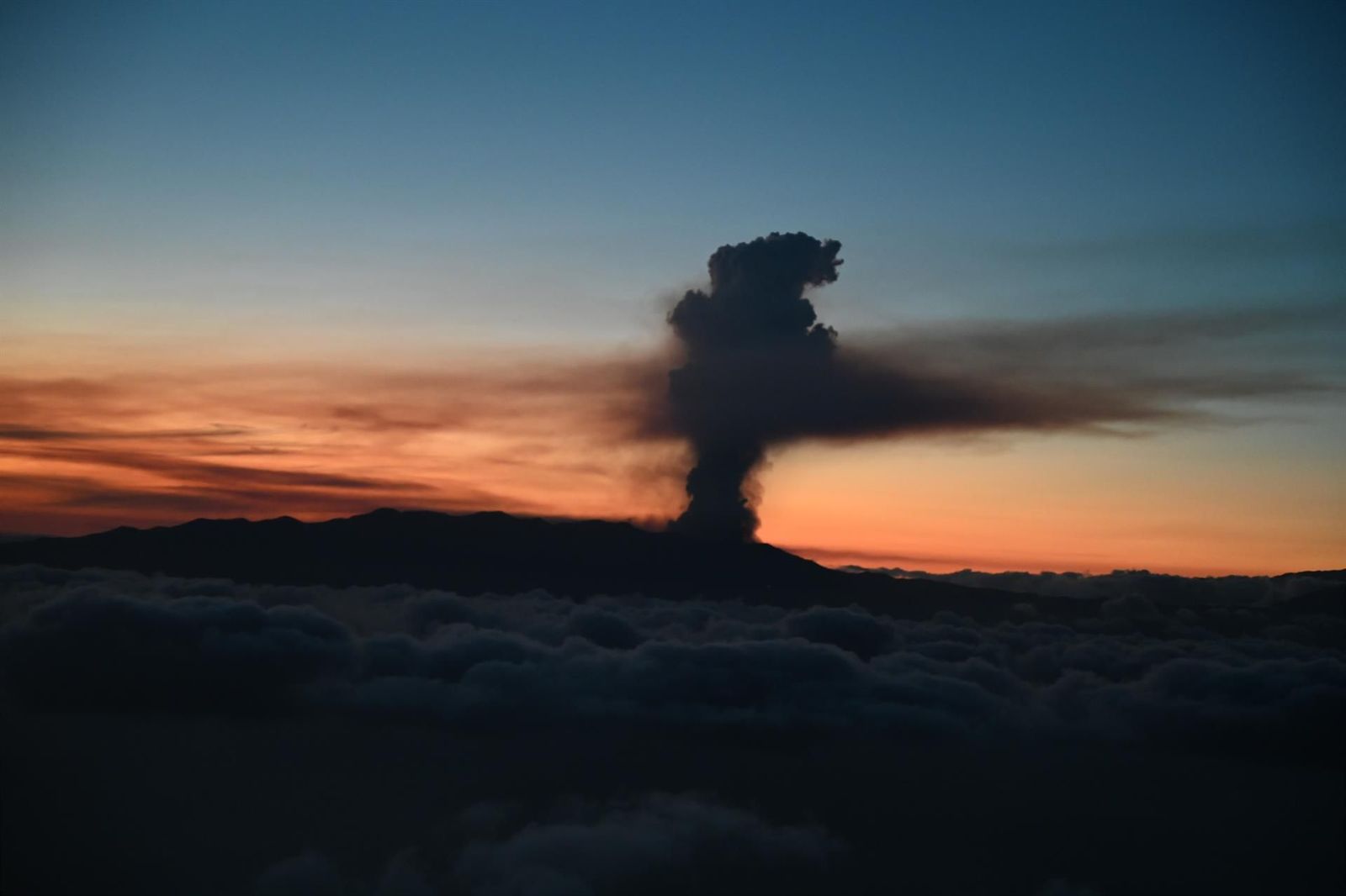 Erupción del volcán de La Palma. Europa Press Erupción del volcán de La Palma. Europa Press