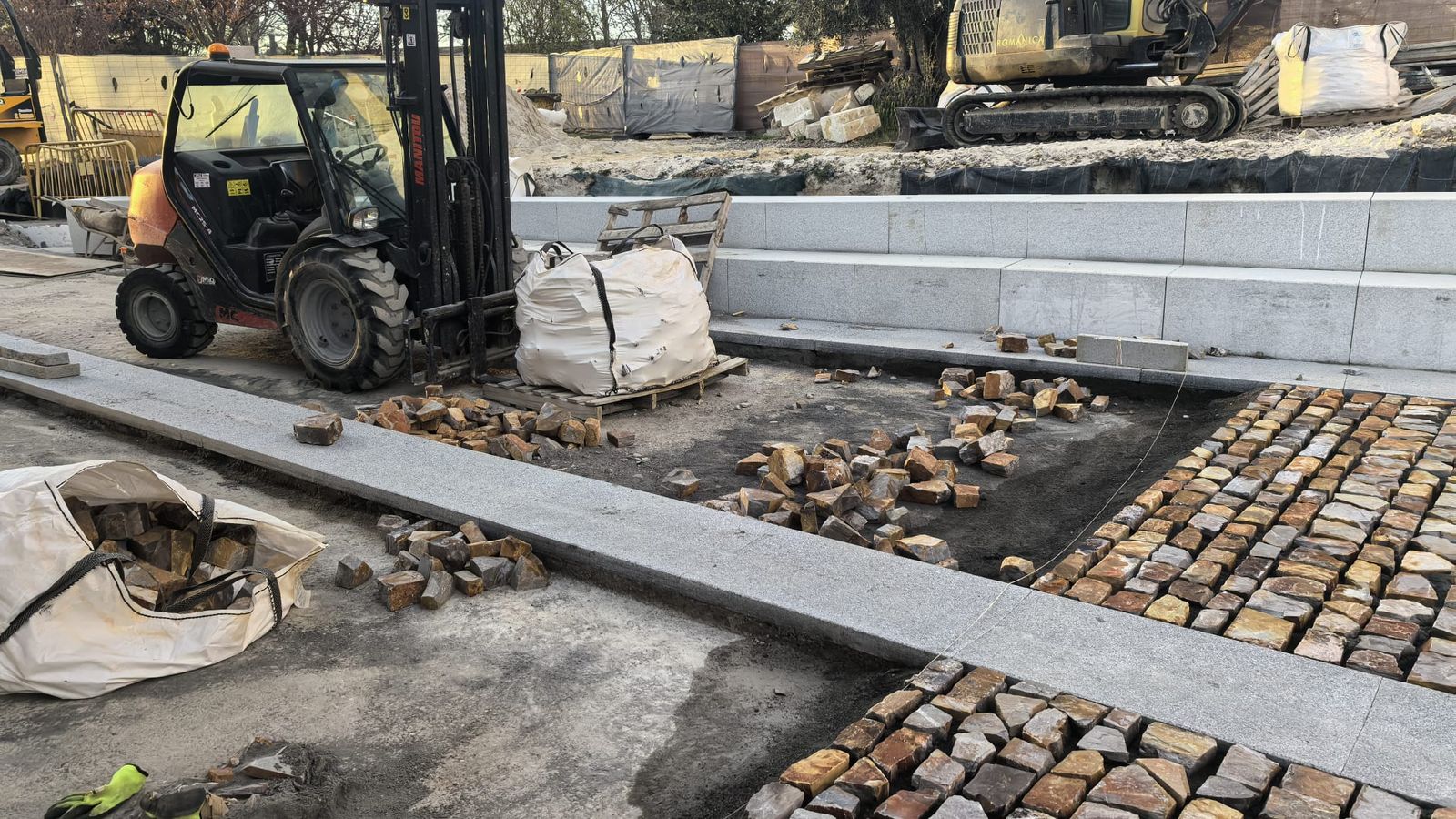 Obras en la nueva calle que ofrecerá otras vistas de la Catedral