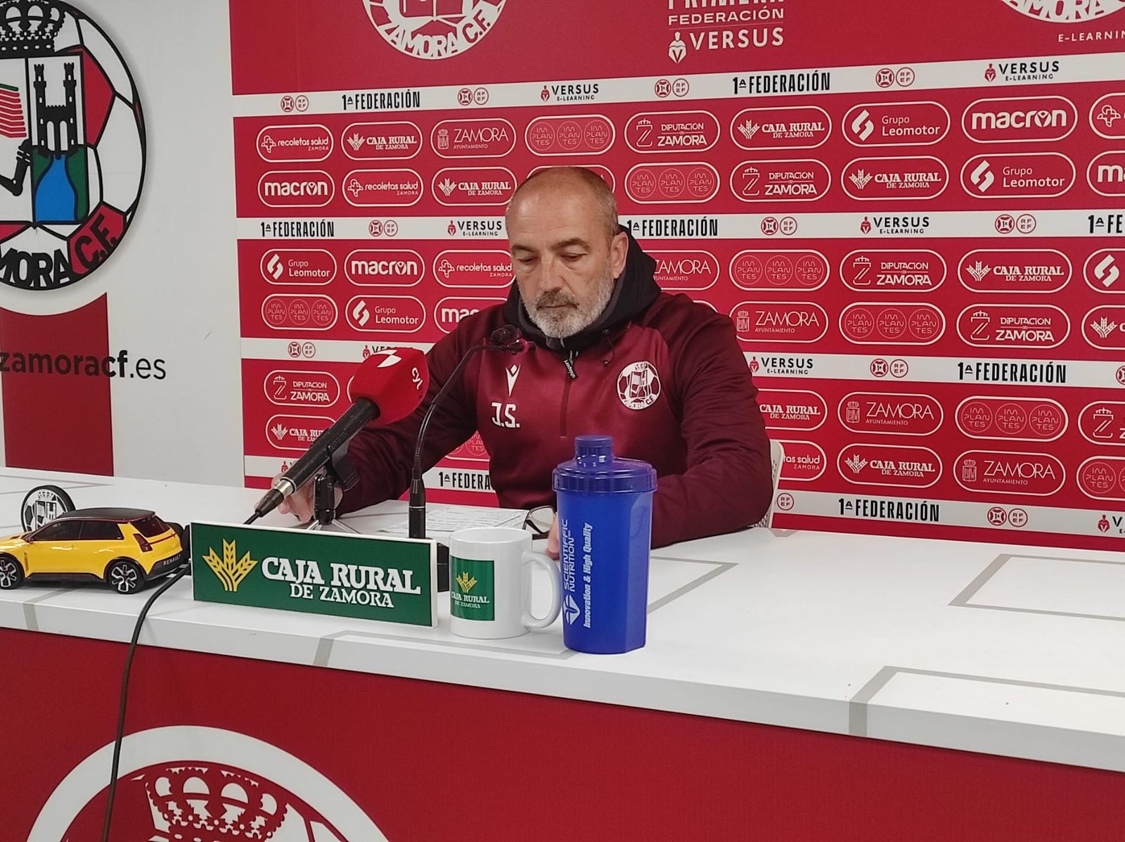 Juan Sabas en rueda de prensa previa Athleci Club B