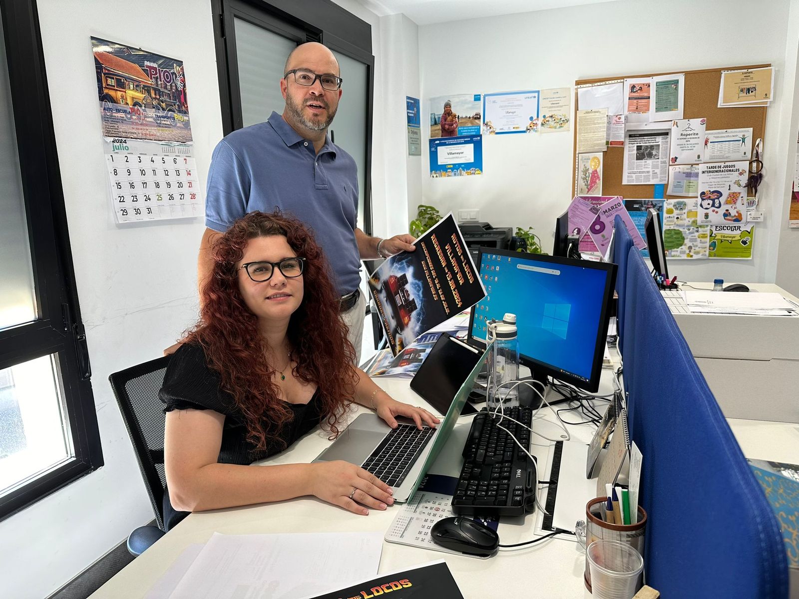 Lucía Guinaldo y Daniel Velasco presentan los autos locos en Villamayor