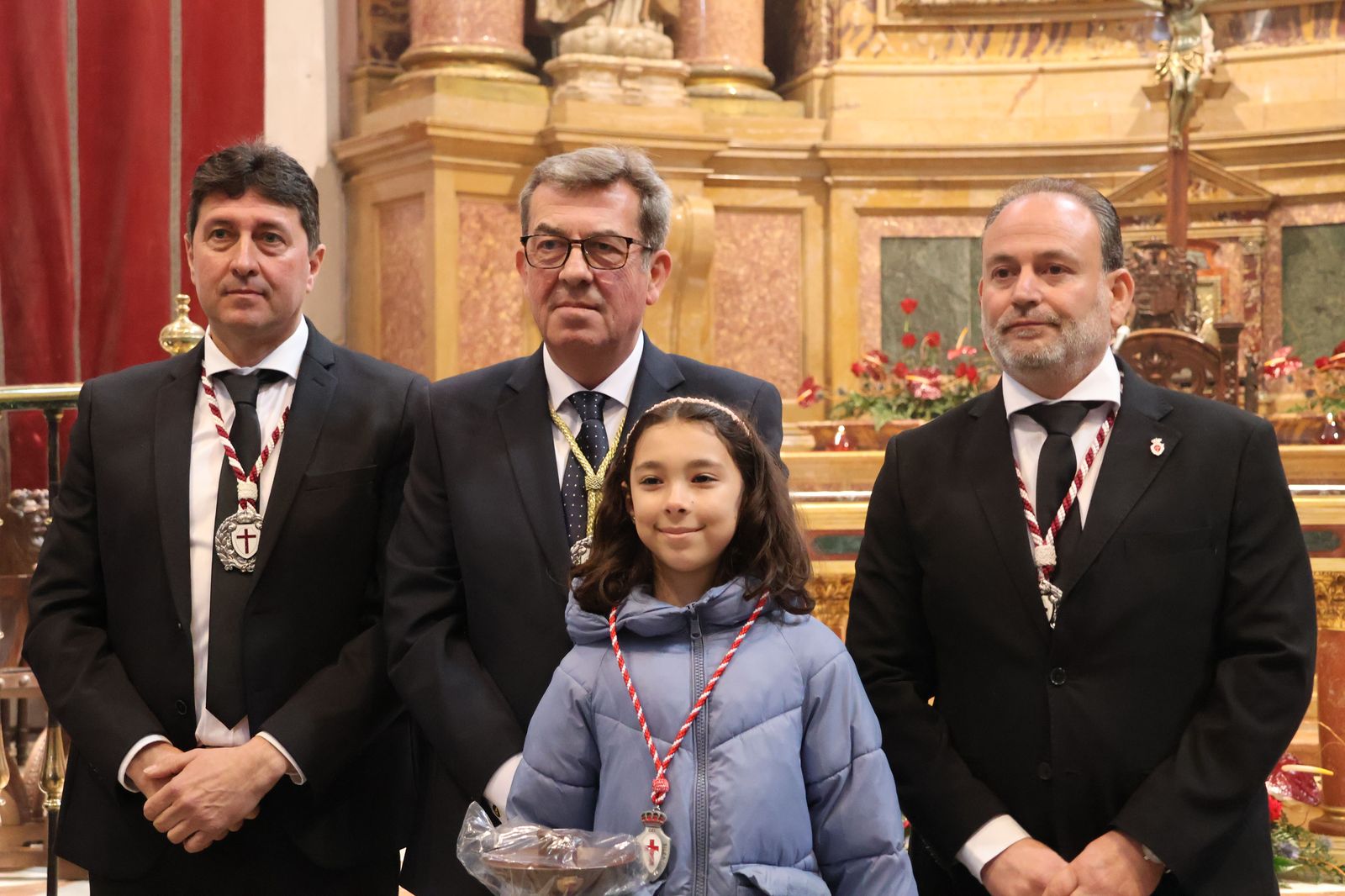 entrada-de-nuevos-hermanos-de-la-cofradia-del-silencio-26