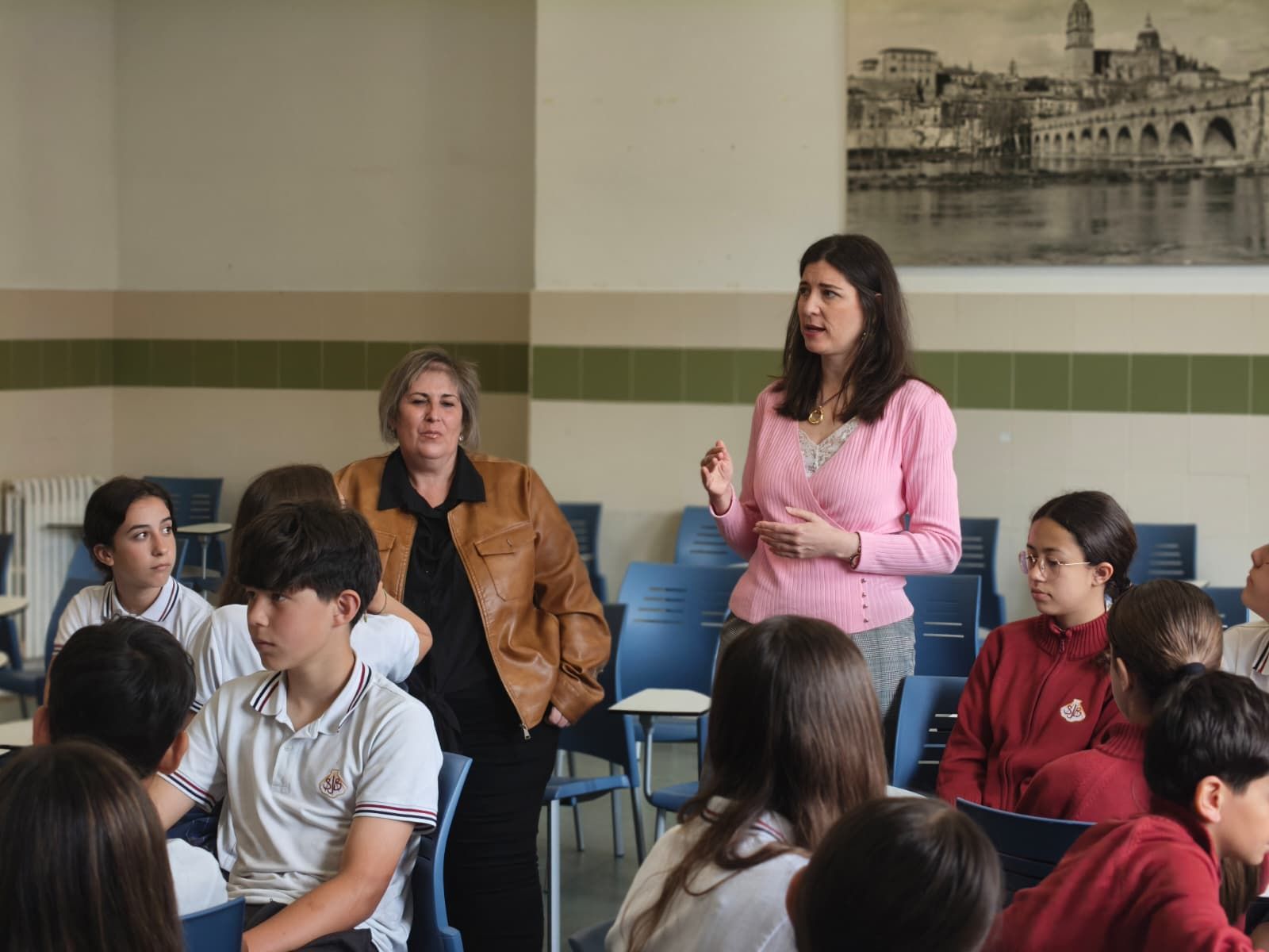 Carmen Guillén y Myriam Rodrígurz en uno de los talleres