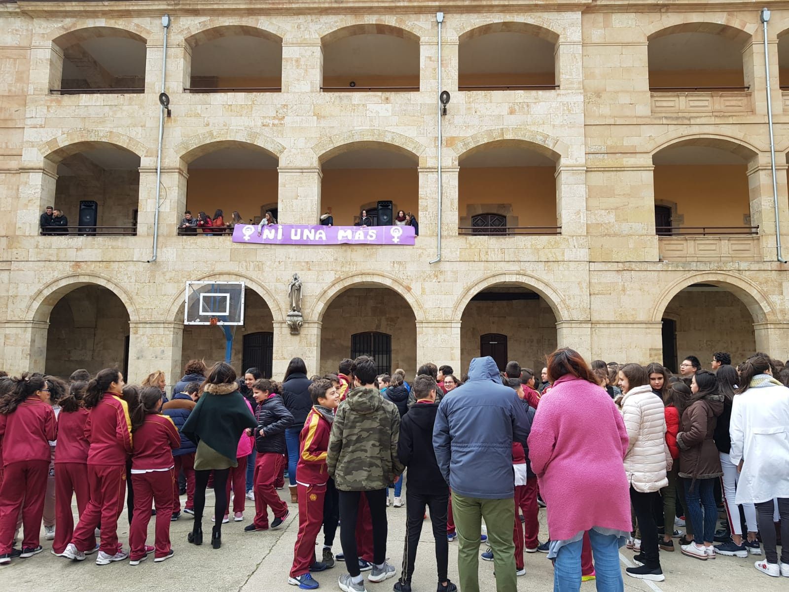 PHOTO 2018 12 18 12 40 27