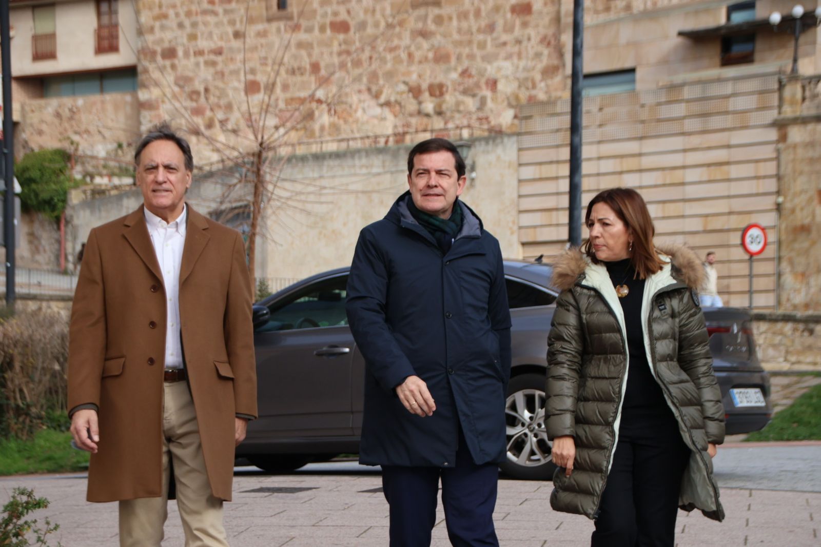 Mañueco presenta su caravana de vehículos en Salamanca