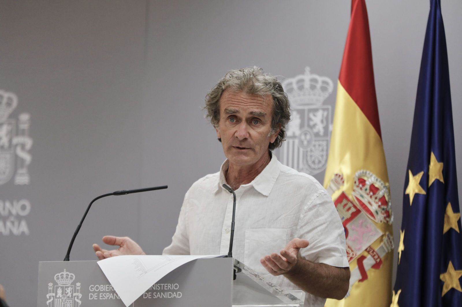 El director del Centro de Coordinación de Alertas y Emergencias Sanitarias (CCAES), Fernando Simón, durante una rueda de prensa para informar de la evolución de la COVID-19, en el Ministerio de San