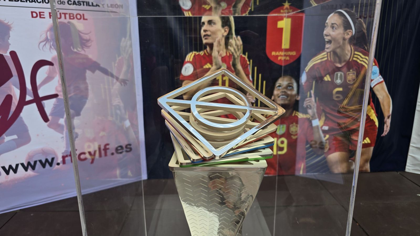 Encuentro con la Selección Nacional Femenina de la Real Federación Española de Fútbol