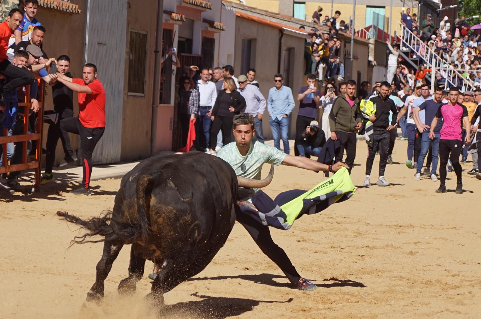 whatsapp-image-2025-04-26-at-19-02-05