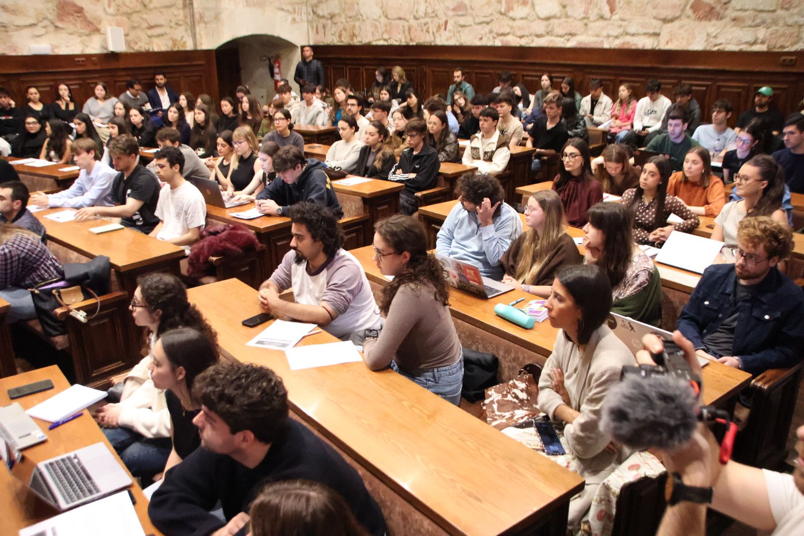 ASELUS entrega distinción al eurodiputado Antonio López-Istúriz White