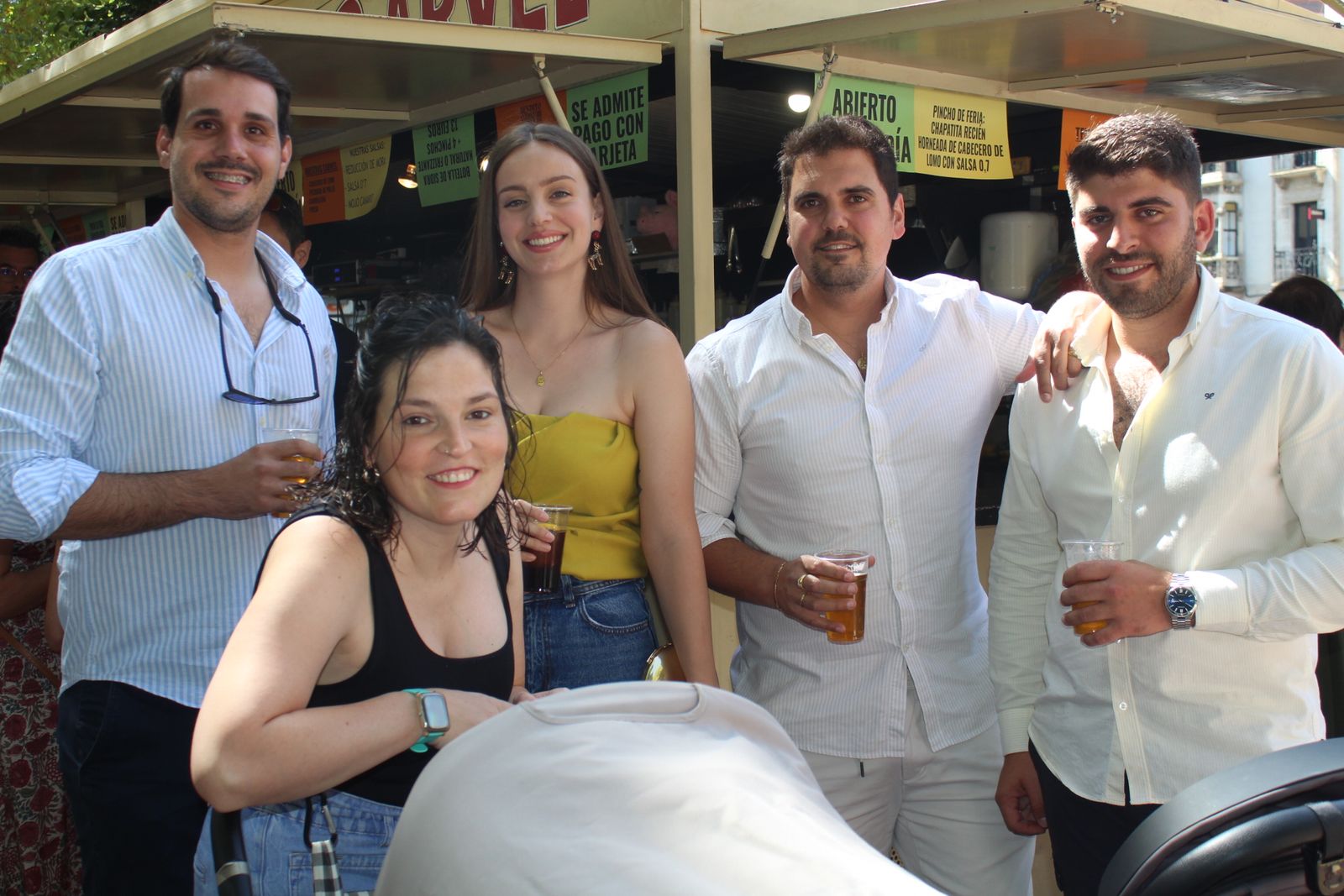 Ambiente en la Feria de Día en el mediodía de este sábado