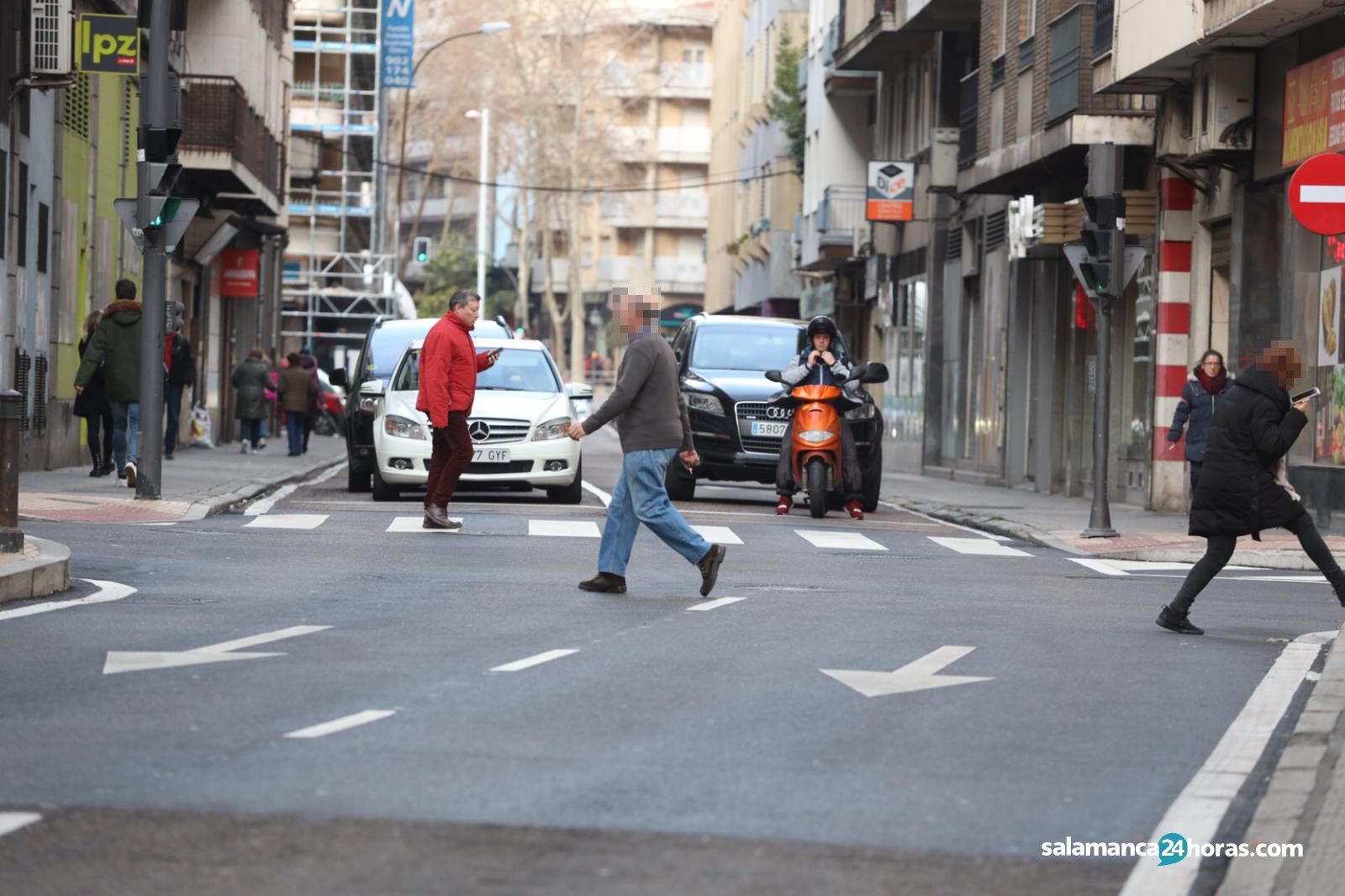 Peatones cruzando mal (6) Peatones cruzando mal (6)