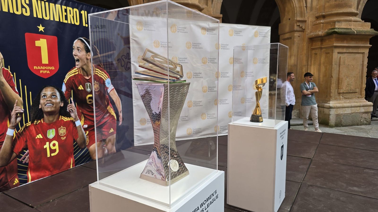 Encuentro con la Selección Nacional Femenina de la Real Federación Española de Fútbol