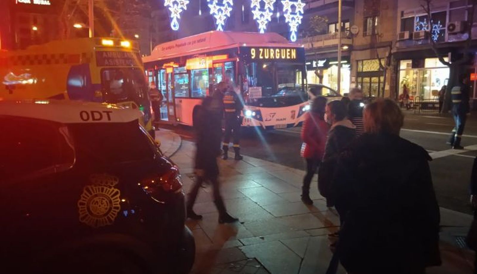 El frenazo del autobús dejó tres heridos leves
