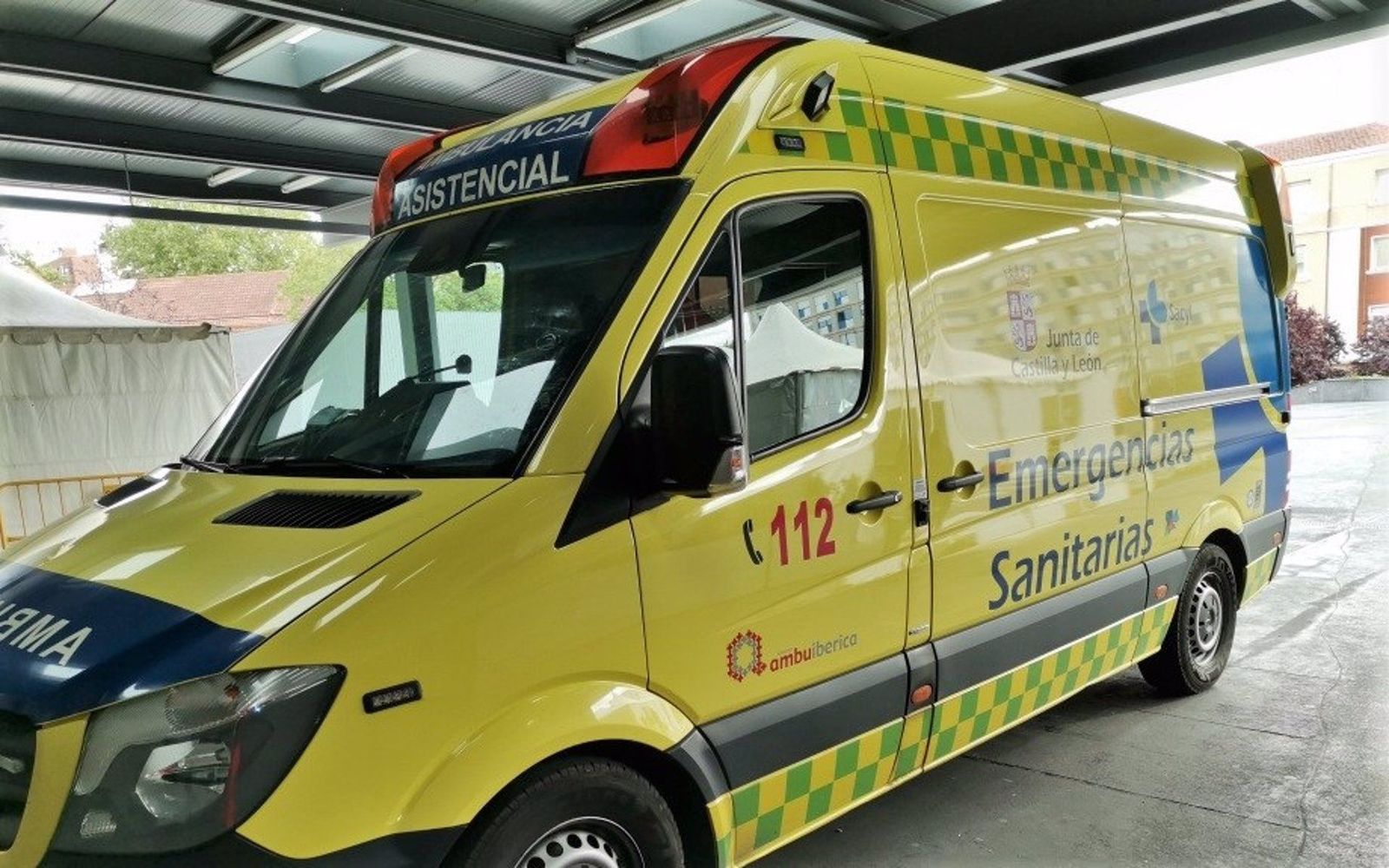 Archivo   Imagen de archivo de una ambulancia soporte vital básico.   EUROPA PRESS   Archivo