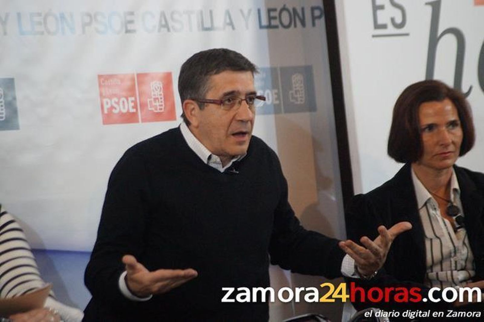 Patxi López pide la dimisión de Montoro por el escándalo de Rodrigo Rato