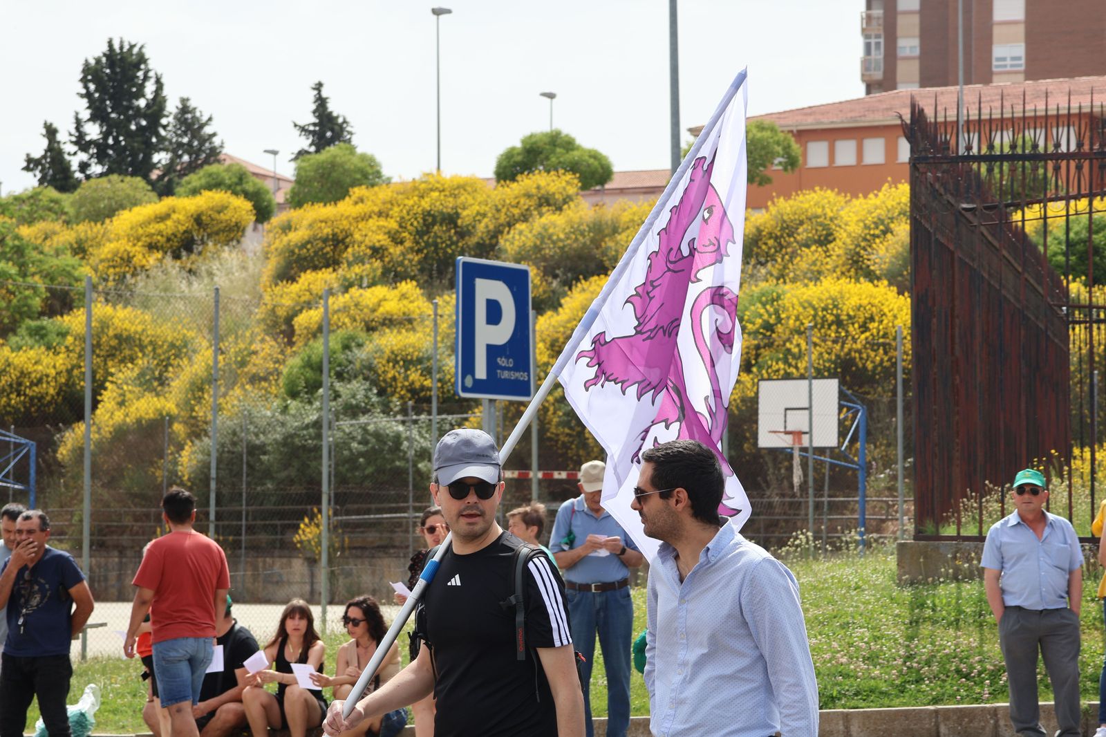 manifestacion-contra-la-perida-de-servicios-de-ave-12