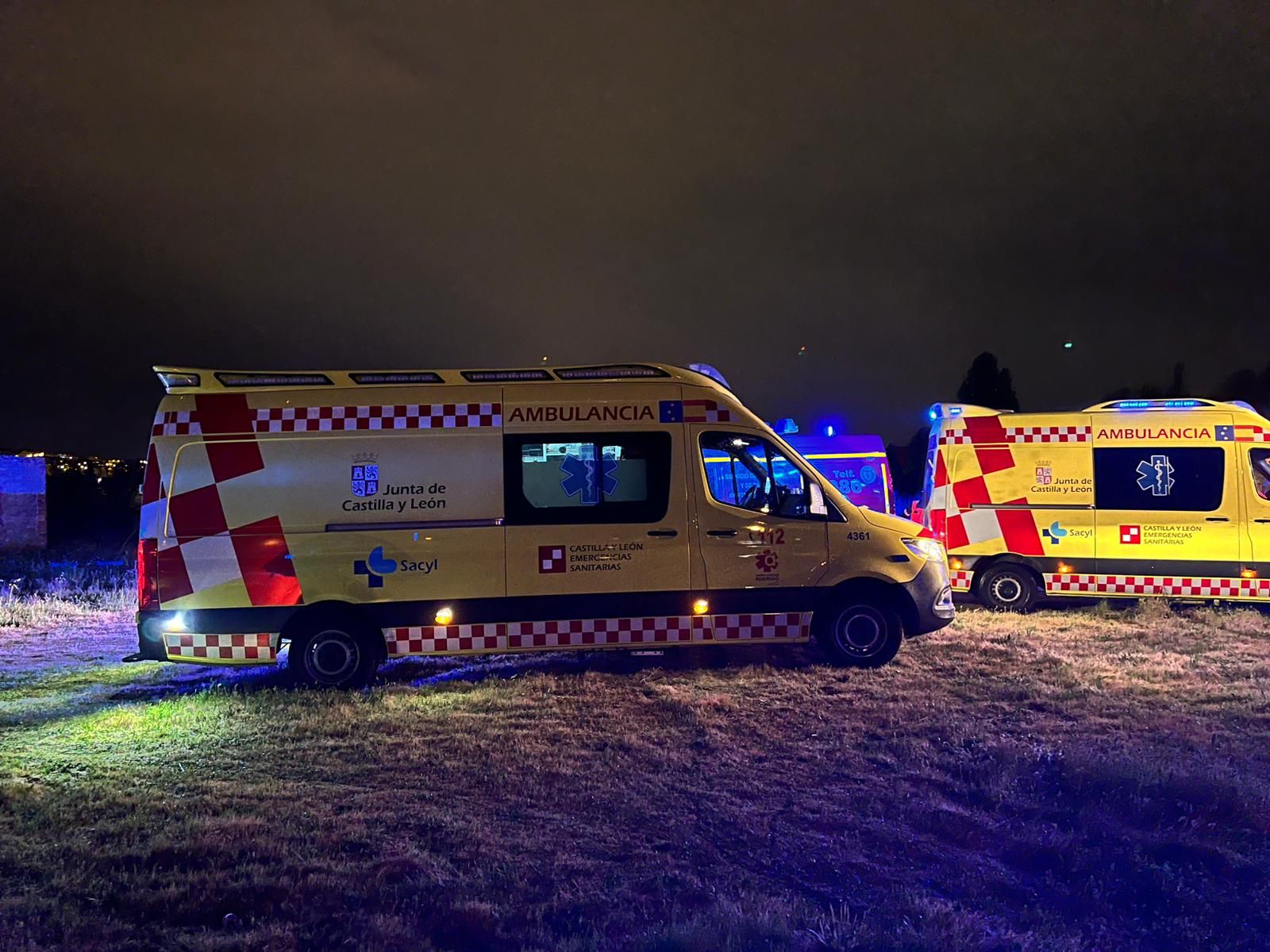 Rescate a un hombre en un pozo en una nave del barrio de Tejares