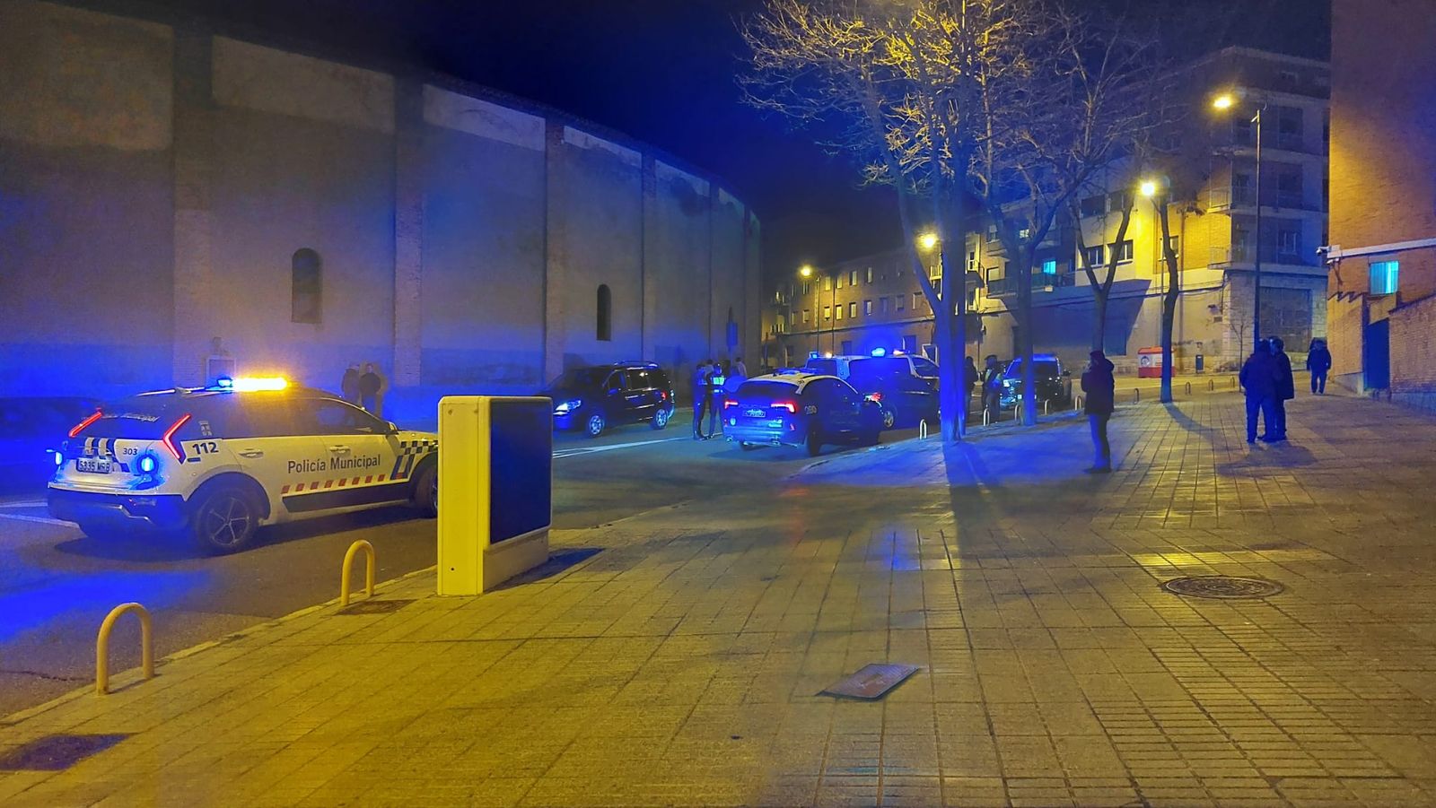 Amplio despliegue policial en las inmediaciones de la Plaza de Toros de Zamora
