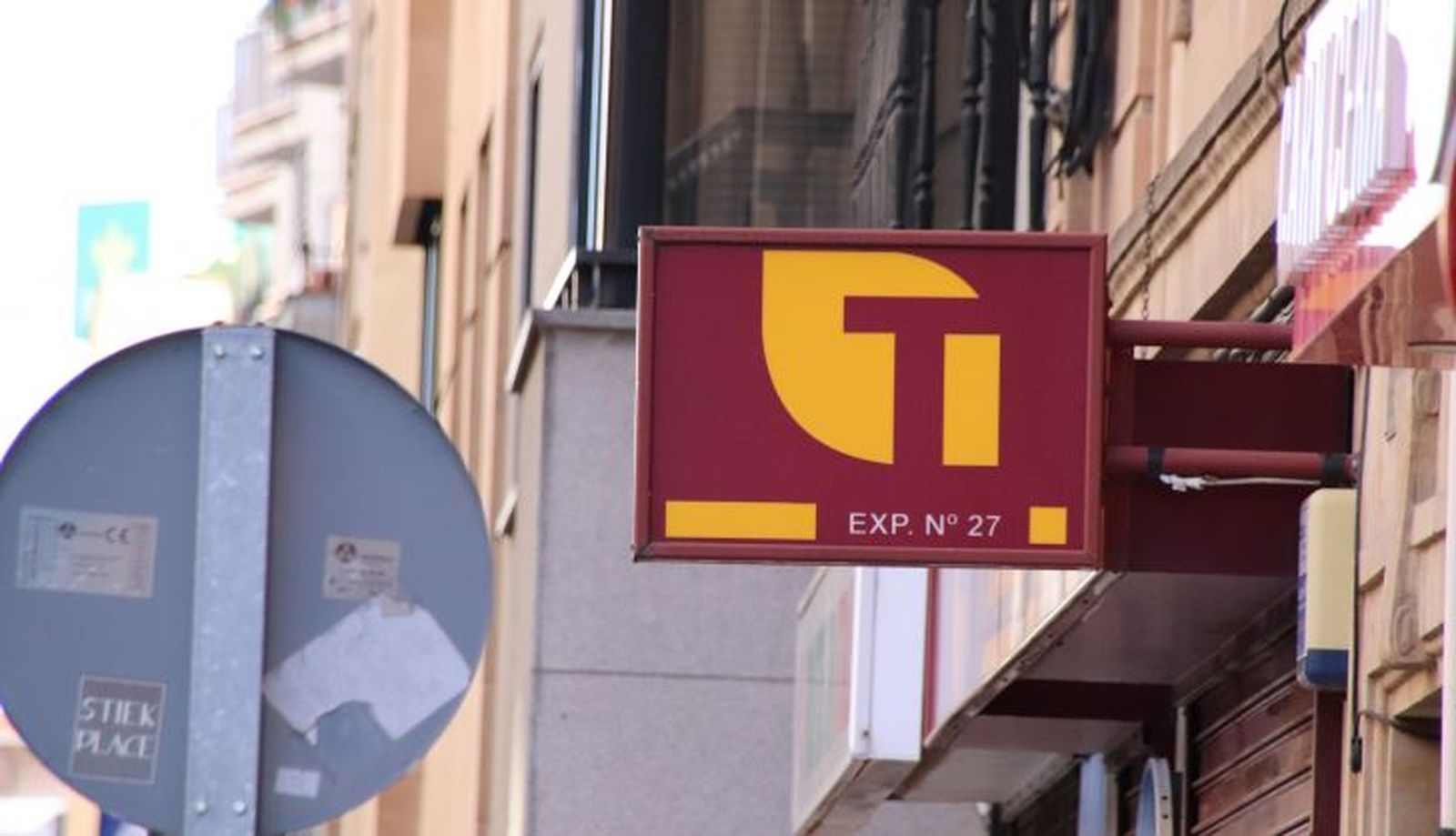 Estanco Avenida de Italia. Foto de archivo