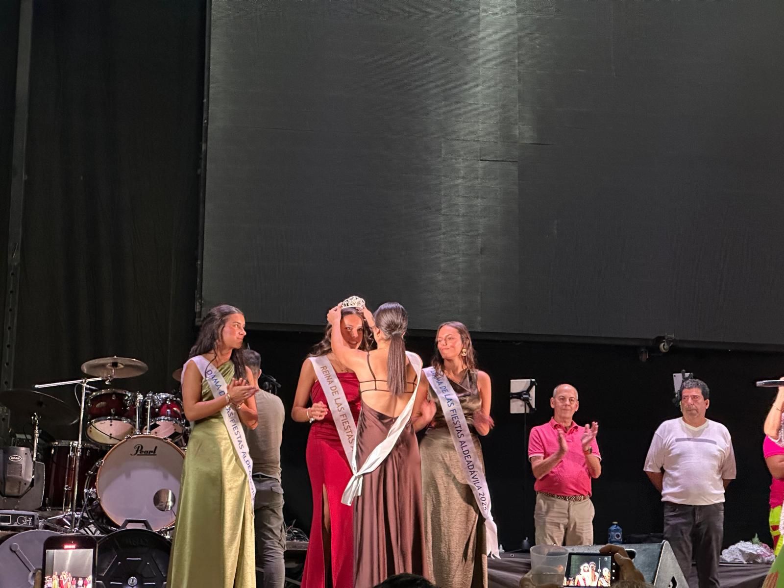 Coronación reina y damas y en Aldeadávila de la Ribera 2025