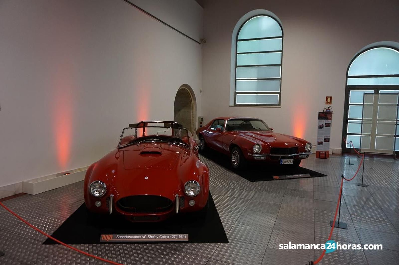 Exposición rojo mhas (26)