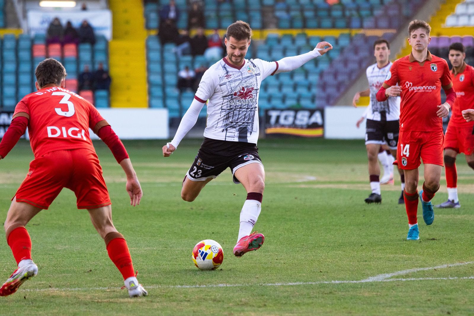 Salamanca CF UDS – Burgos Promesas. Estadio Helmántico