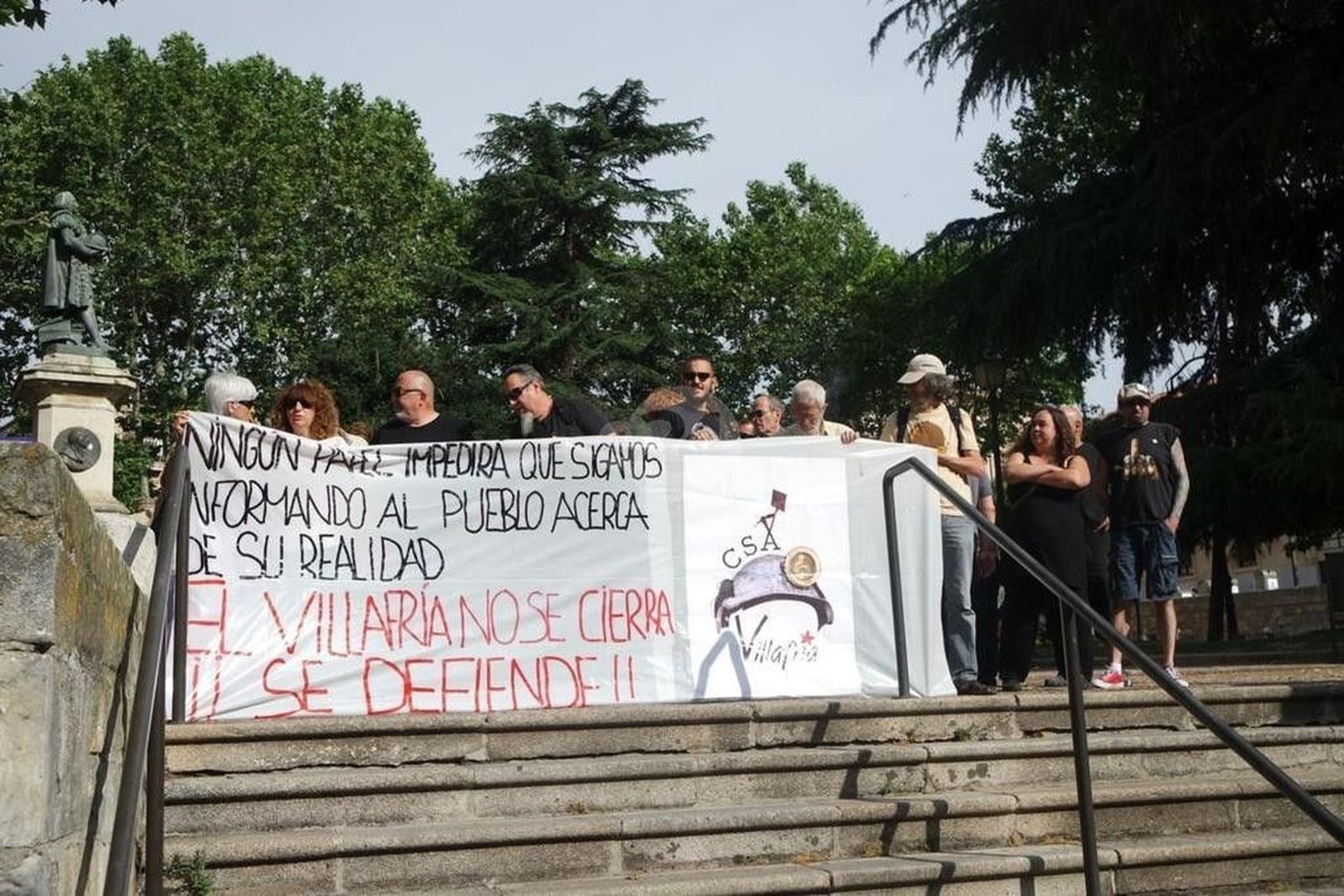 Concentración contra el cierre del CSA Villafría